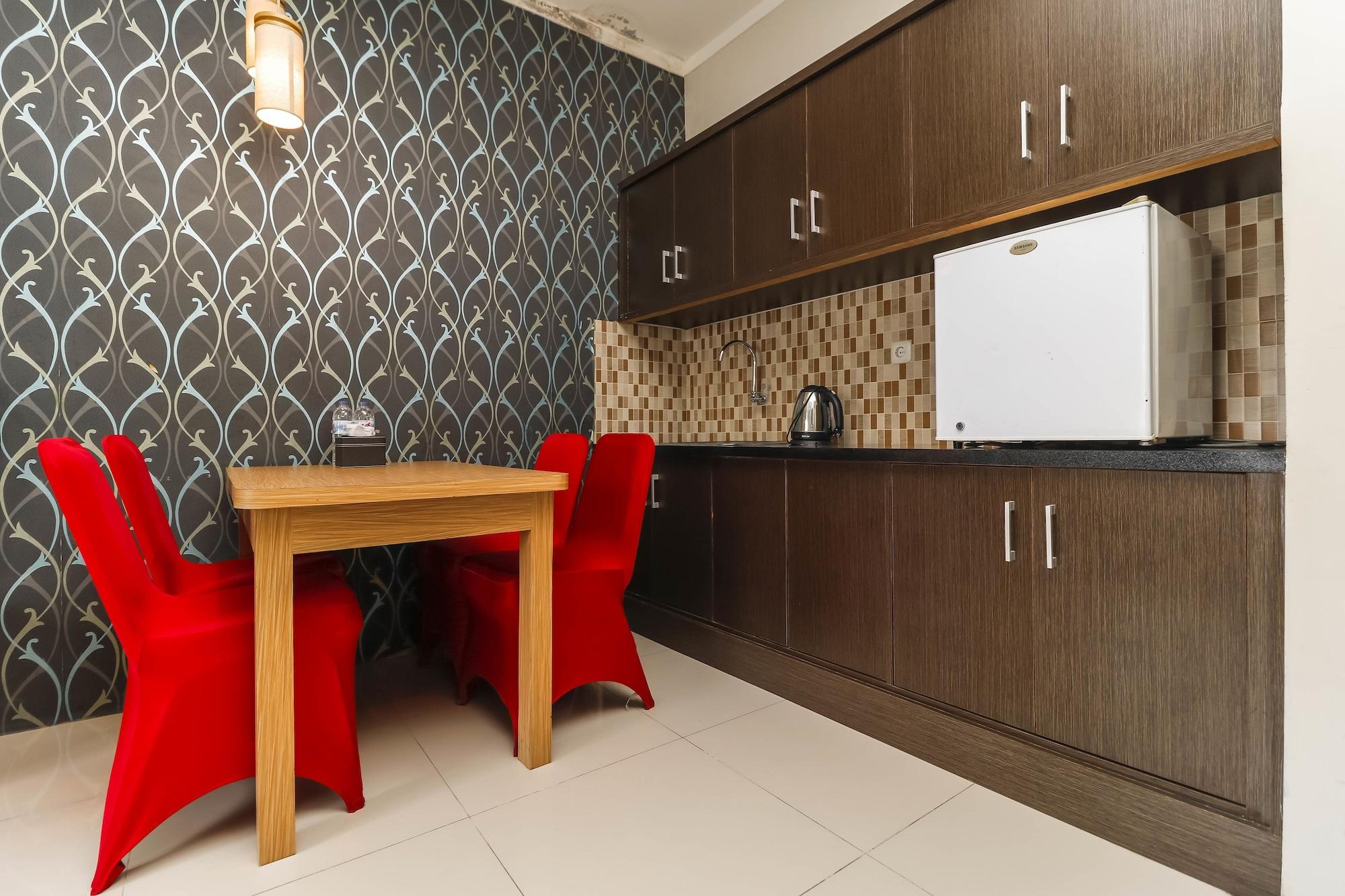 Equipamiento de Habitación RedDoorz Plus near Pantai Losari