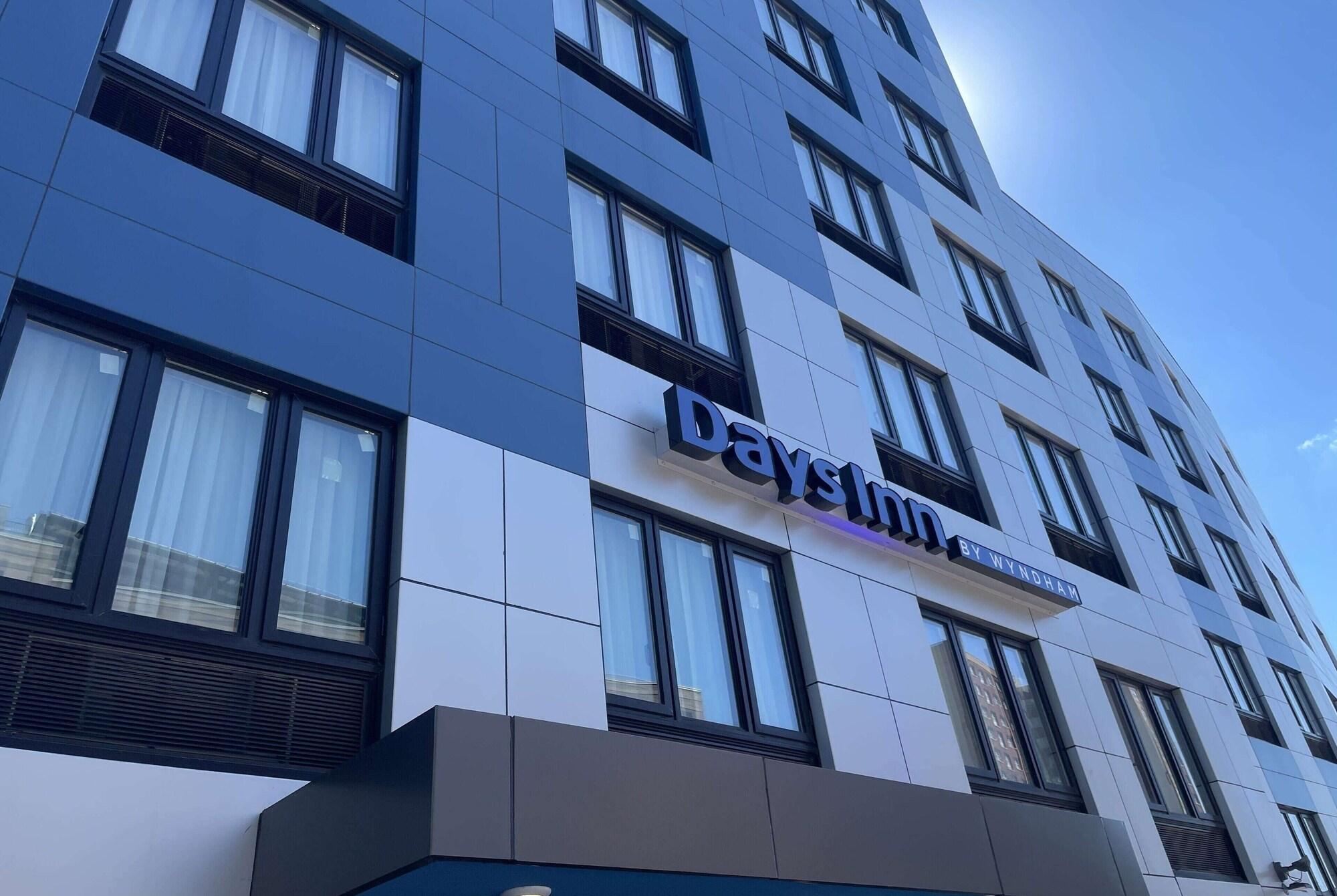 Varios Days Inn by Wyndham Bronx NYC