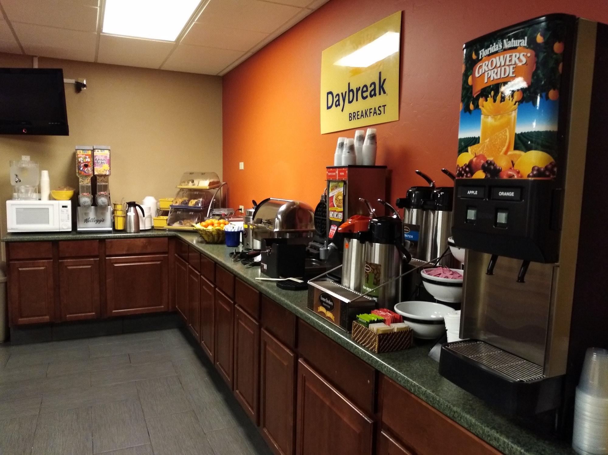 Restaurant Days Inn by Wyndham Montrose