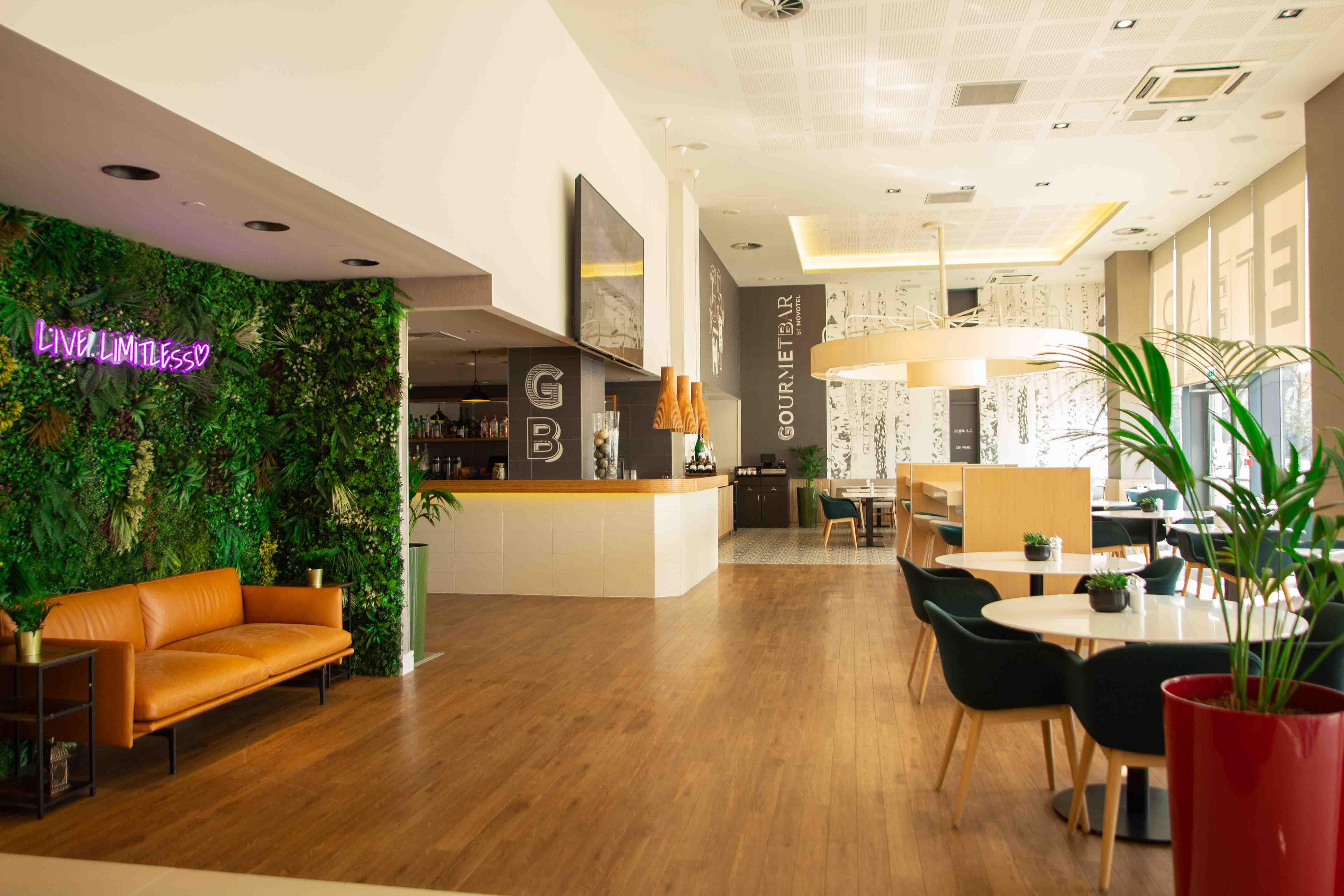 Vista Lobby Novotel London Wembley