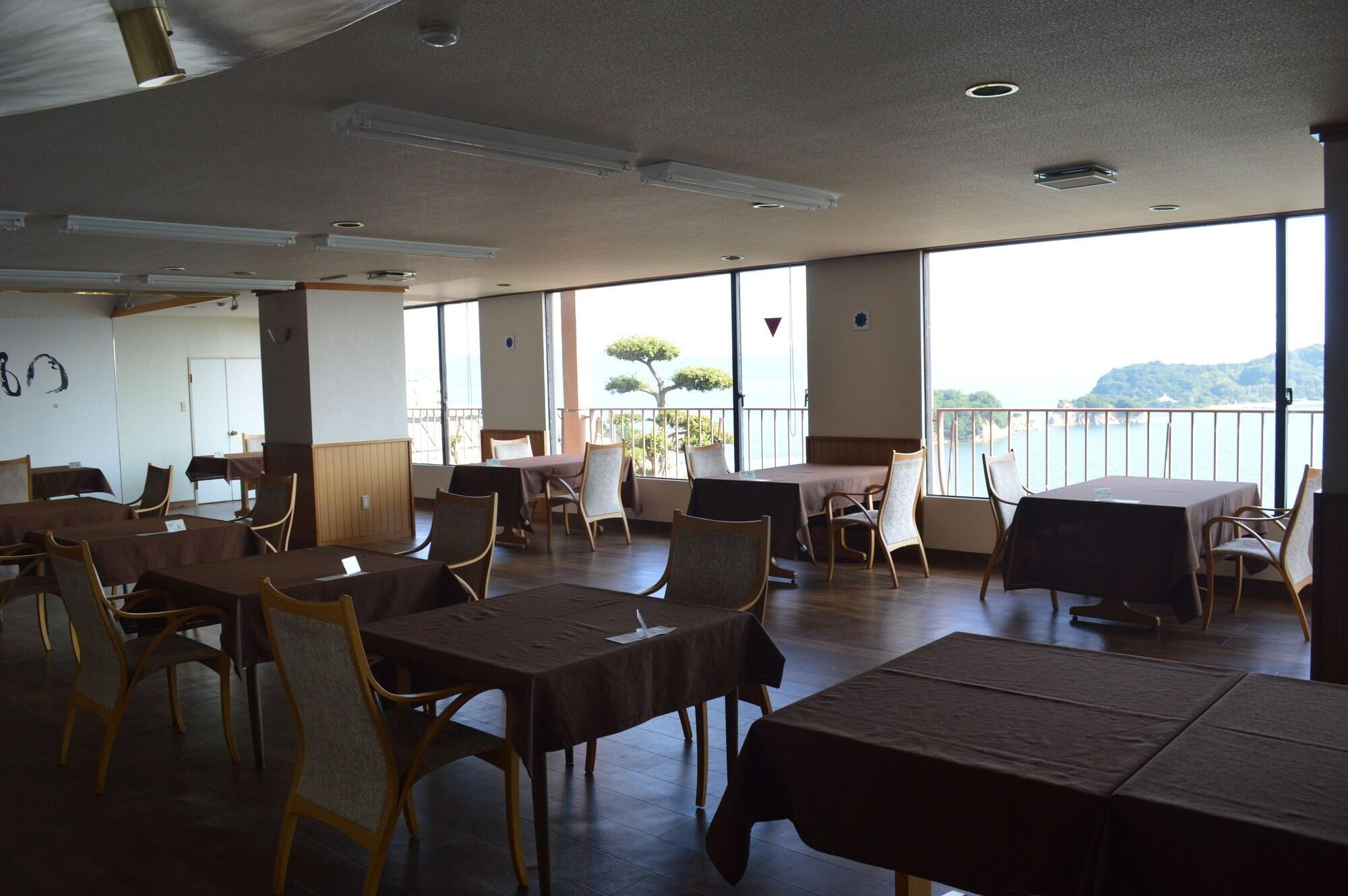 Restaurant New Kankai Honkan Tenku Hotel Kairo