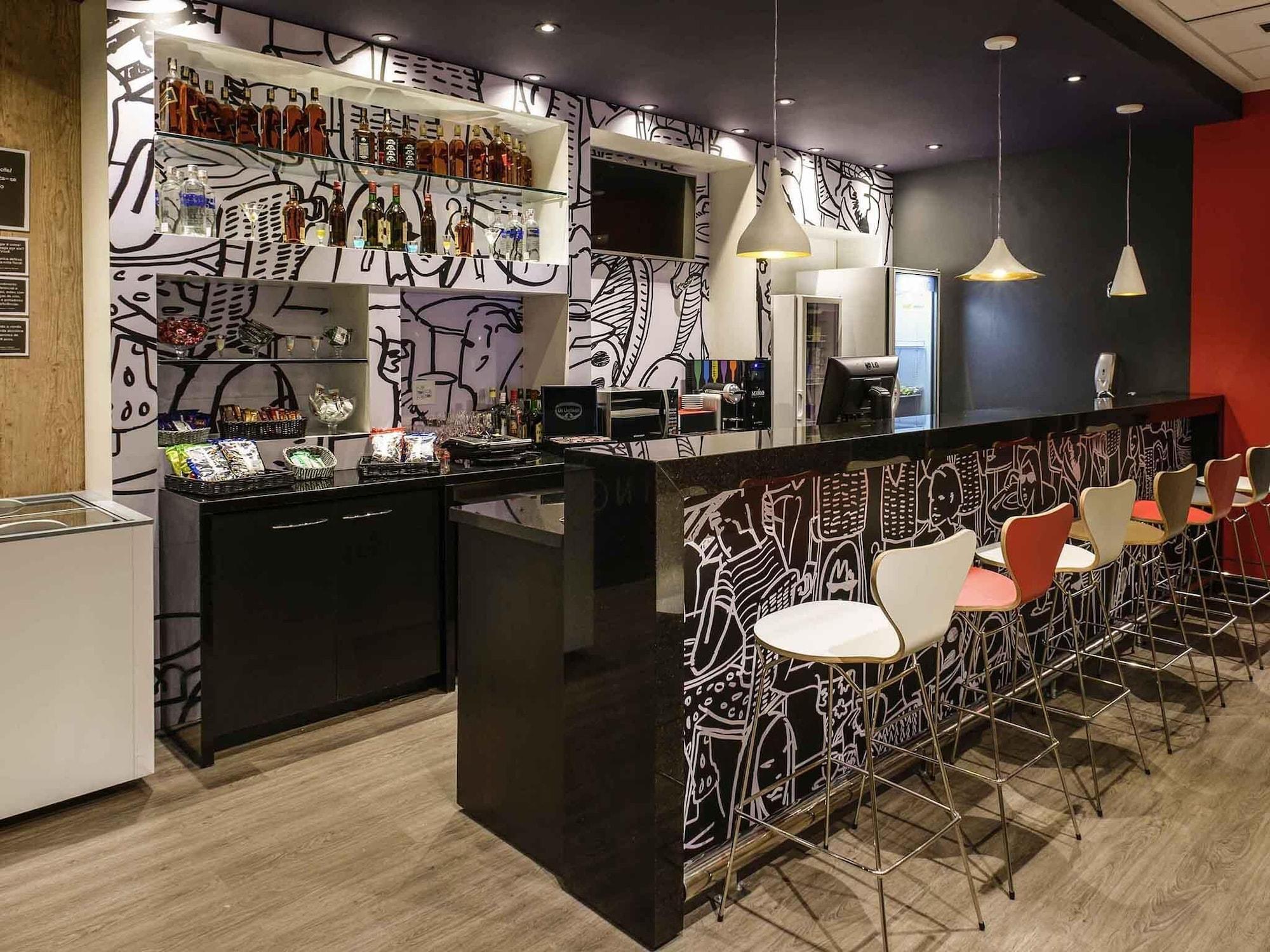 Bar/Salón ibis Recife Aeroporto