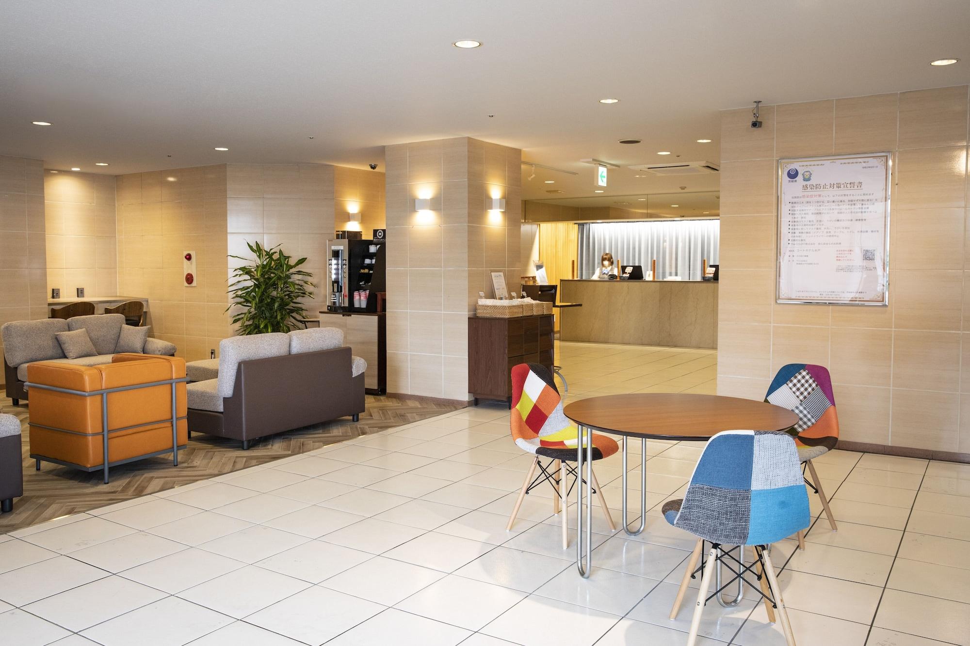 Vista Lobby Court Hotel Mito