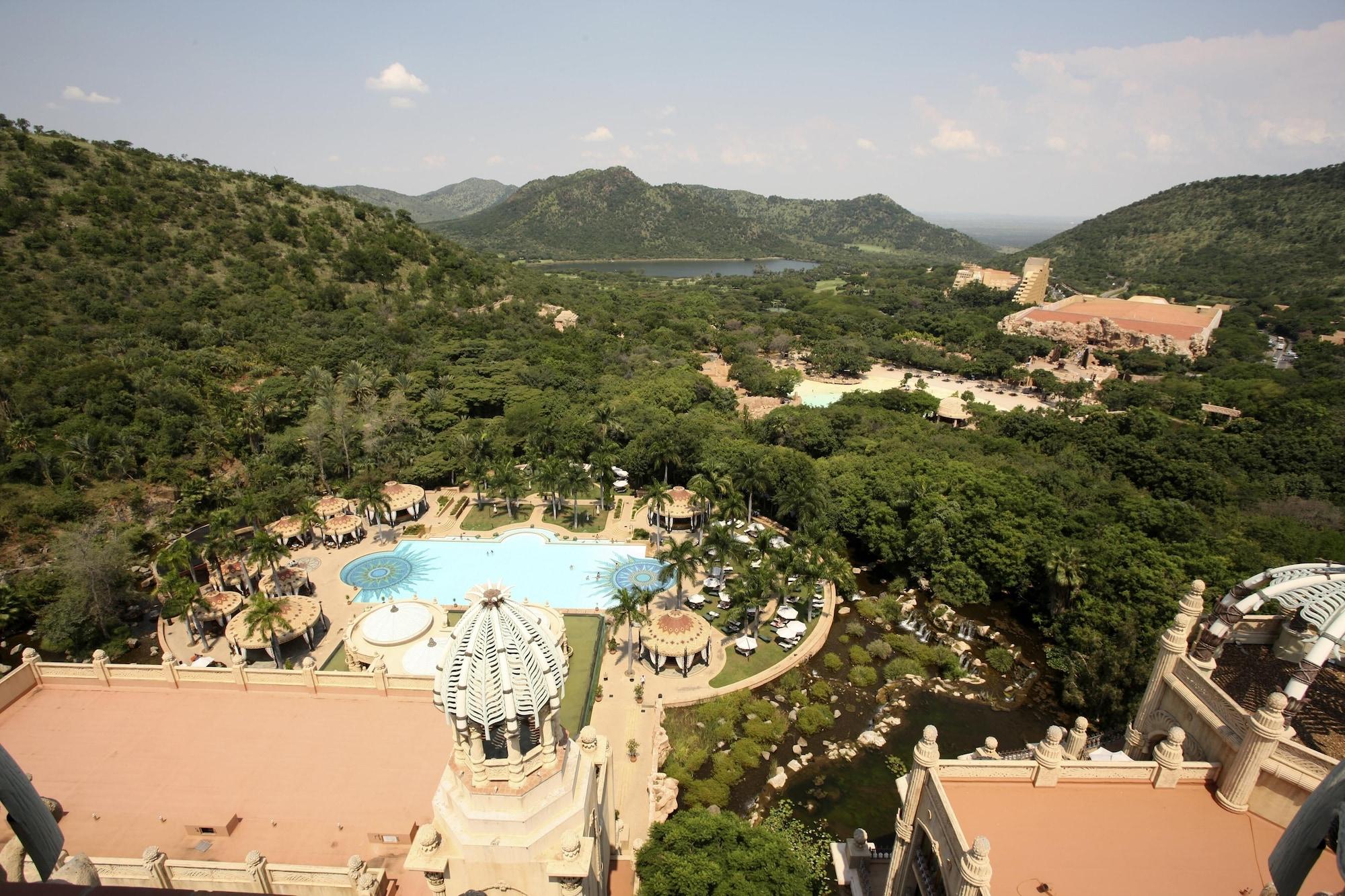 Vista Exterior The Palace of the Lost City at Sun City Resort