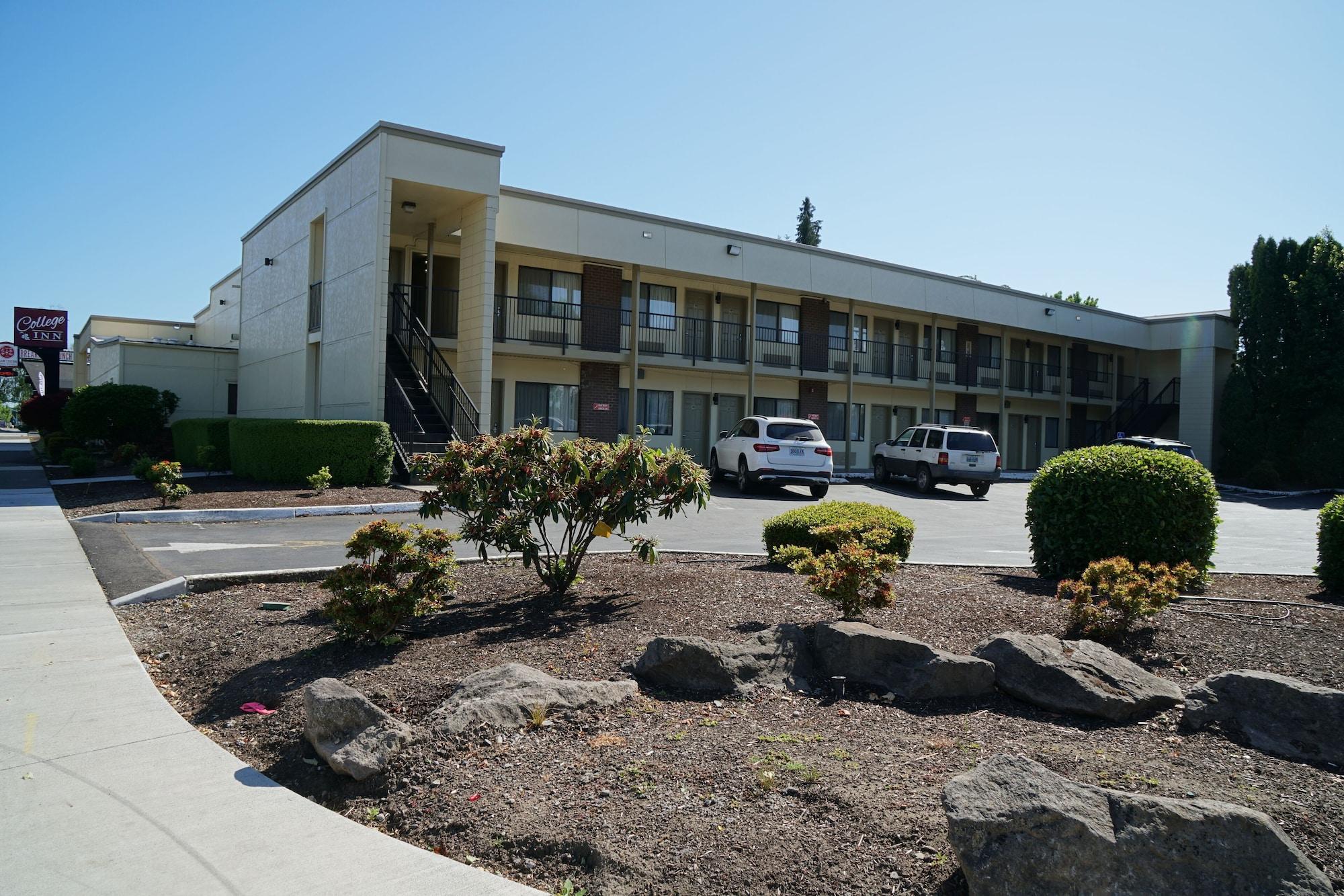 Vista Exterior College Inn Monmouth