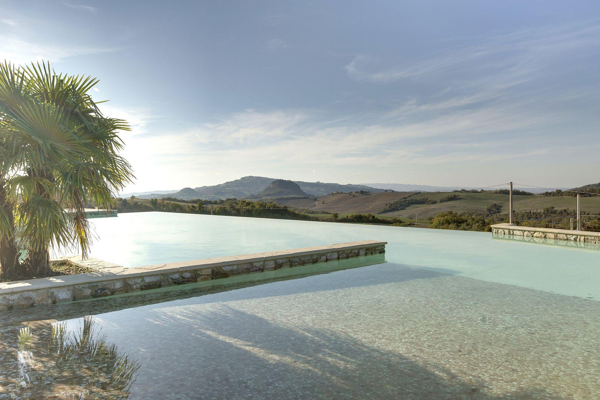 Vista Piscina B&B Sant'Anastasio