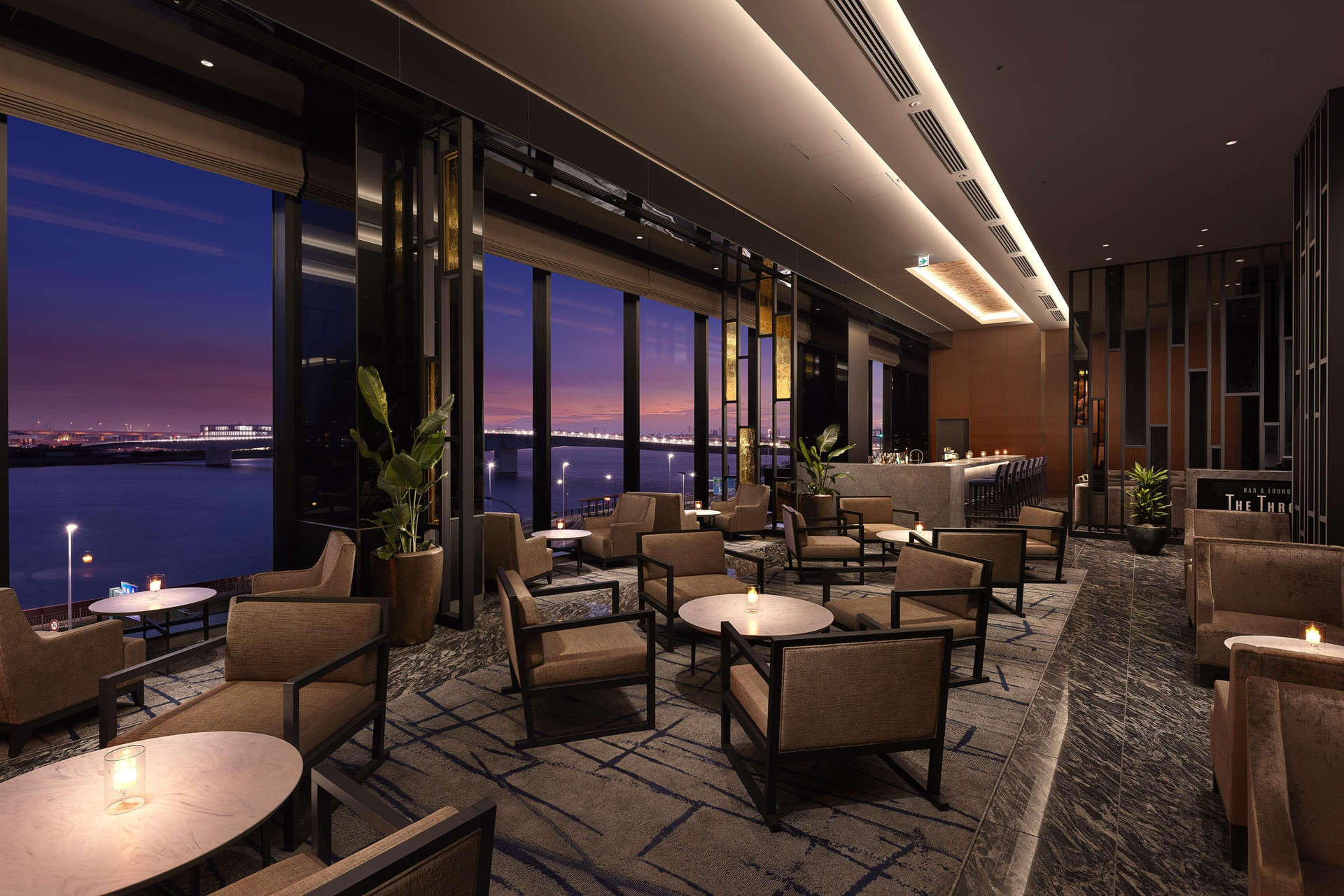 Bar/Salón Hotel Villa Fontaine Grand Haneda Airport