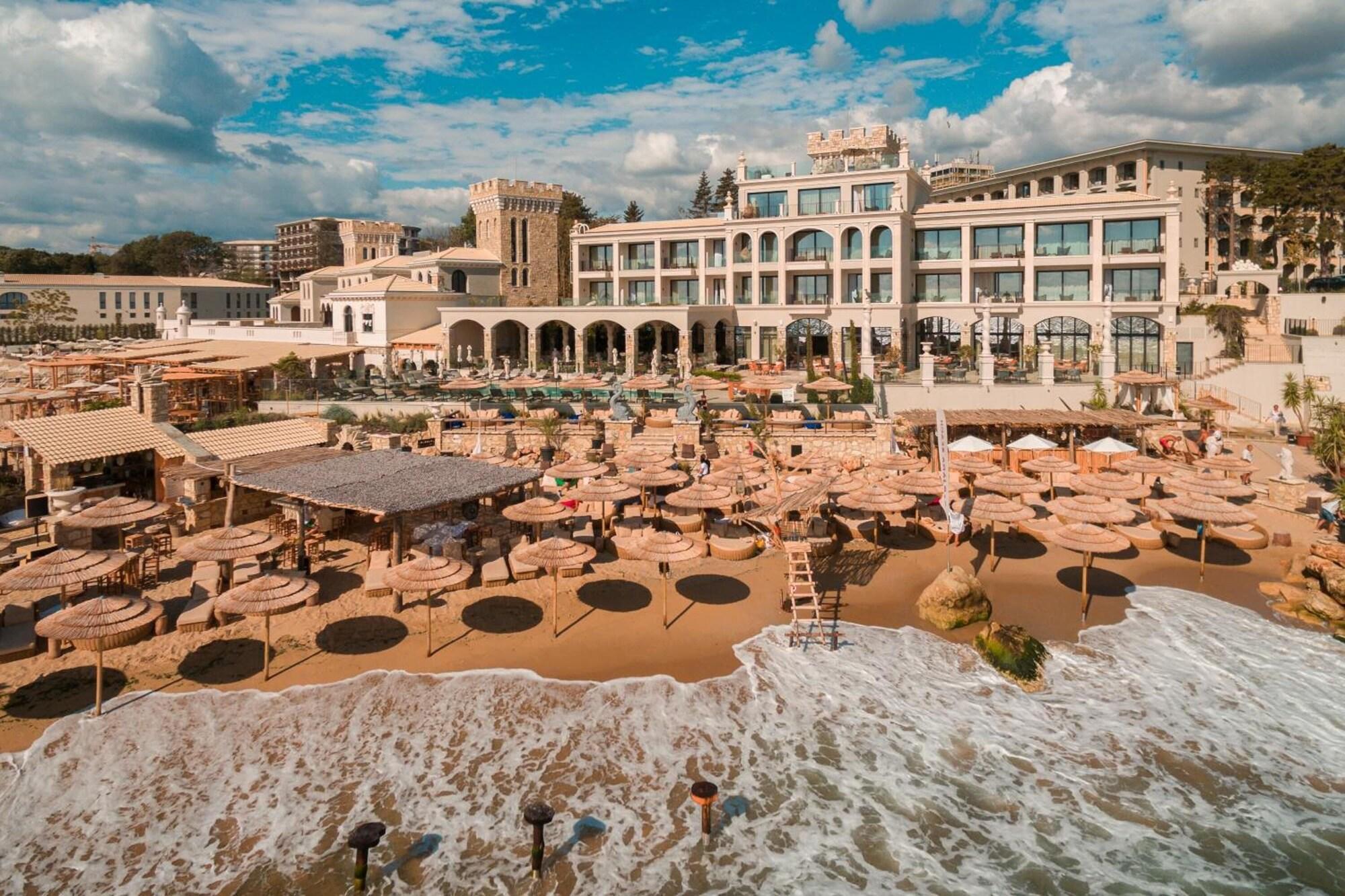 Playa Villa Chinka by Astor Garden Hotel