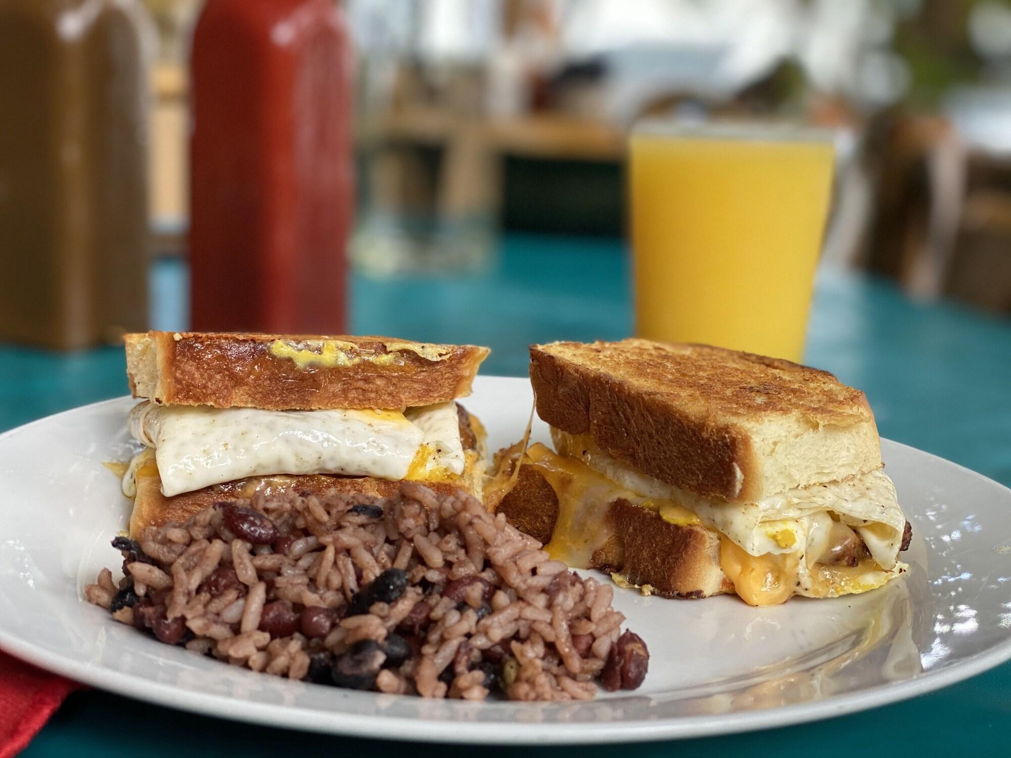 Restaurant Little Corn Beach and Bungalow