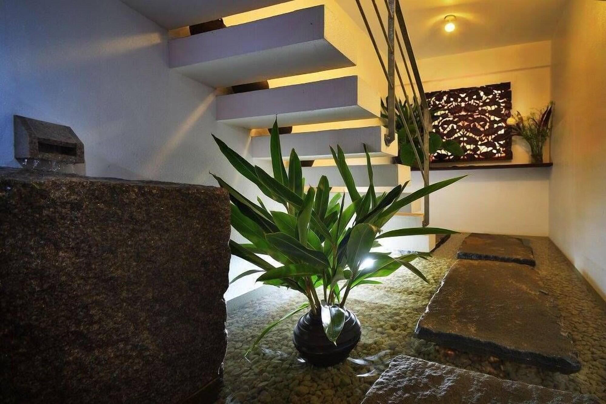 Vista Lobby Beach Room