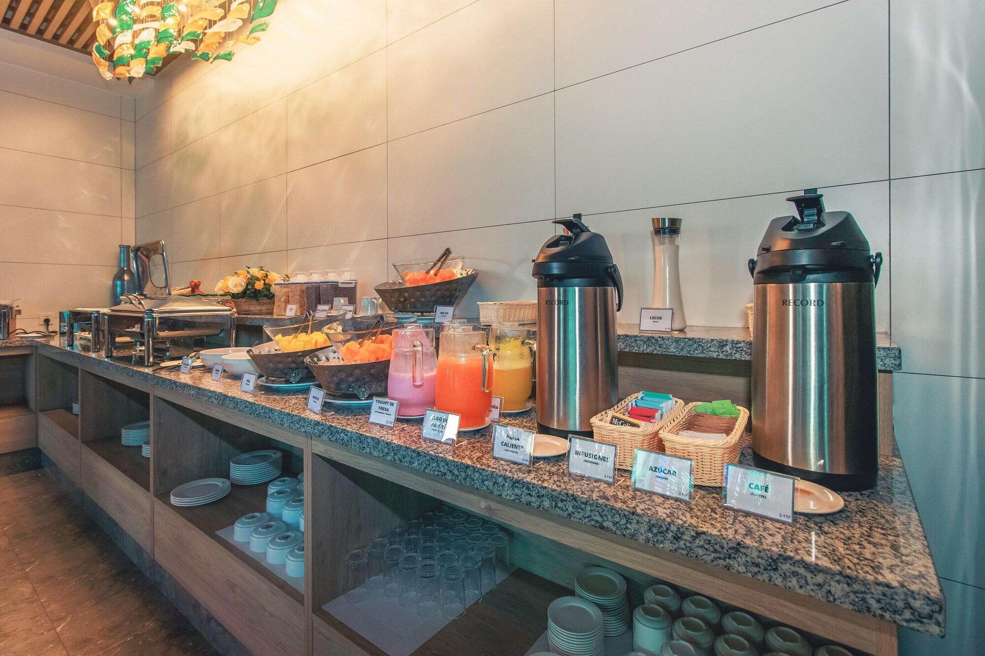 Restaurant Lyz Business Hotel Piura