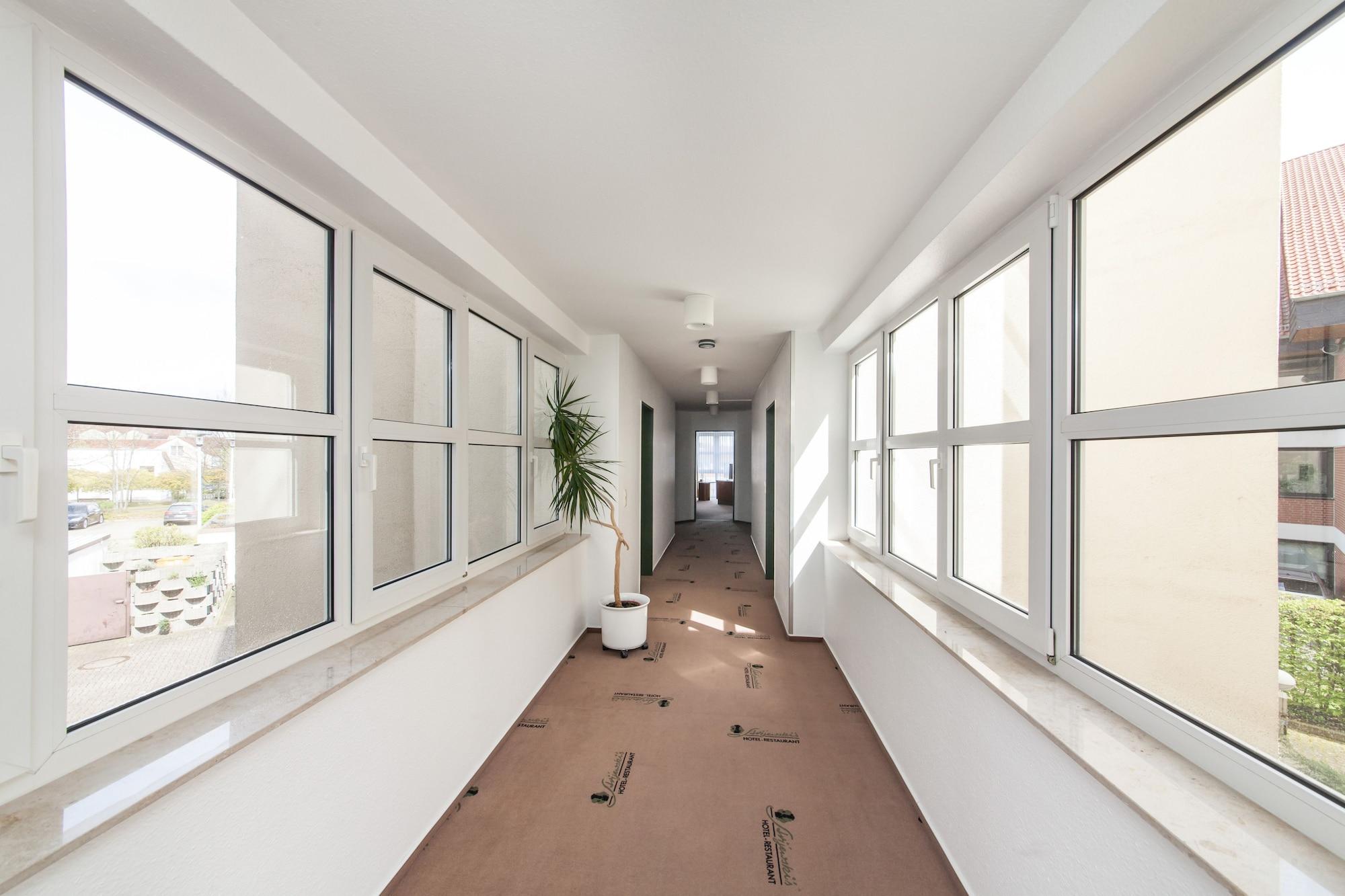 Varios Hotel Strijewski