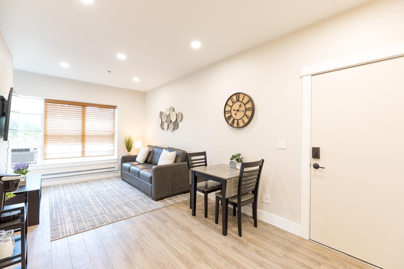 Varios Aisling Suites