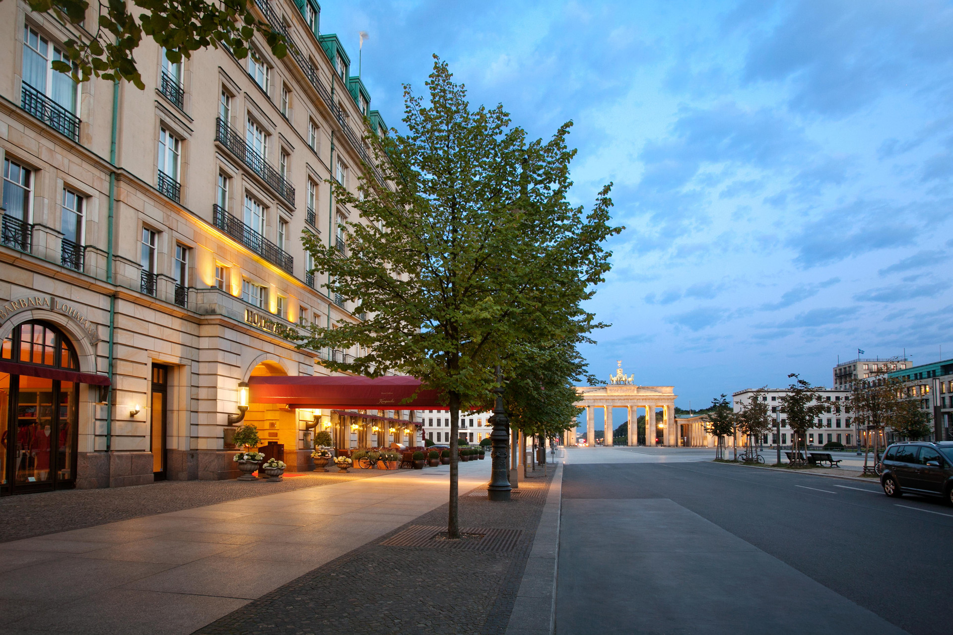 Vista Exterior Hotel Adlon Kempinski