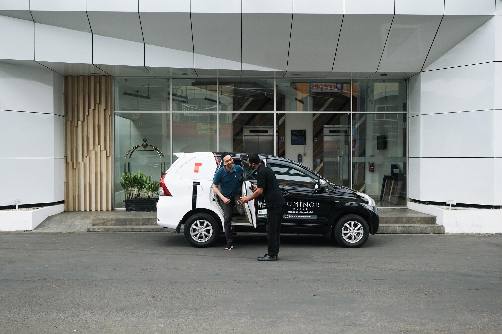 Vista Exterior Luminor Hotel Metro Indah-Bandung by WH