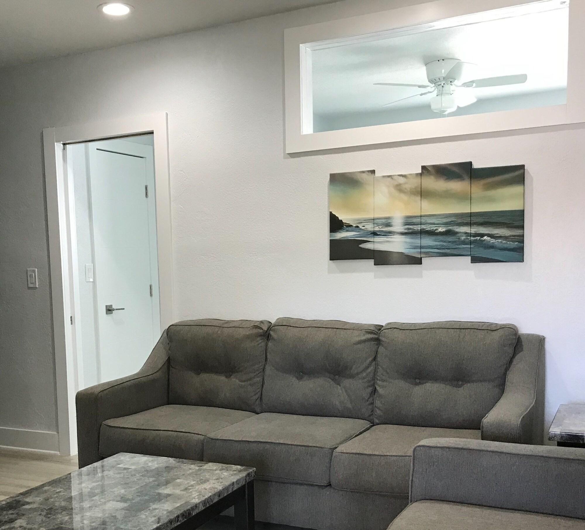 Vista Lobby Pompano Breeze