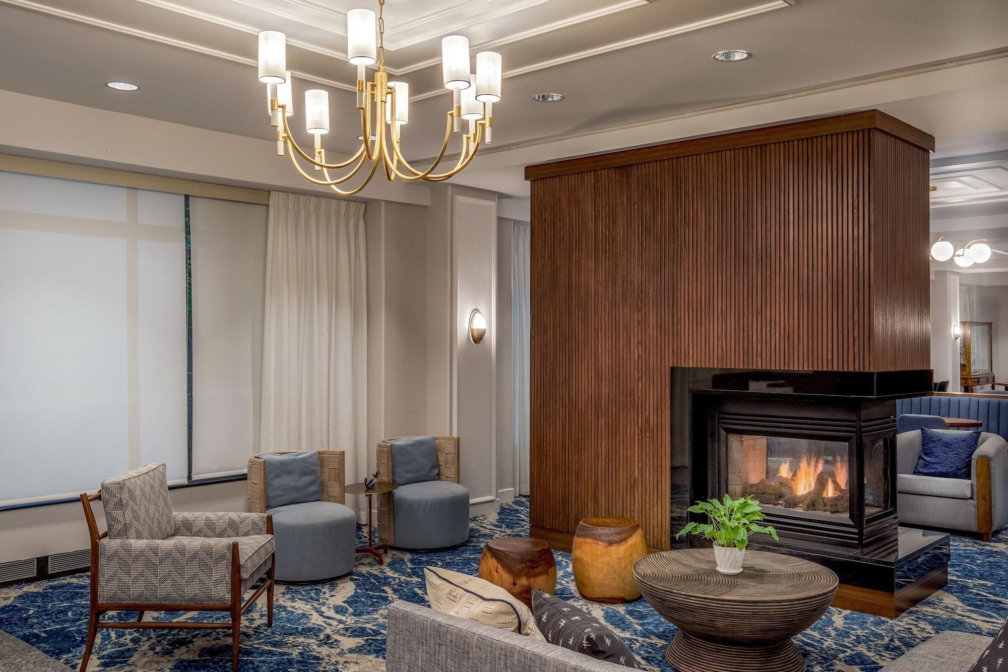 Vista Lobby Residence Inn by Marriott Boston Harbor on Tudor Wharf