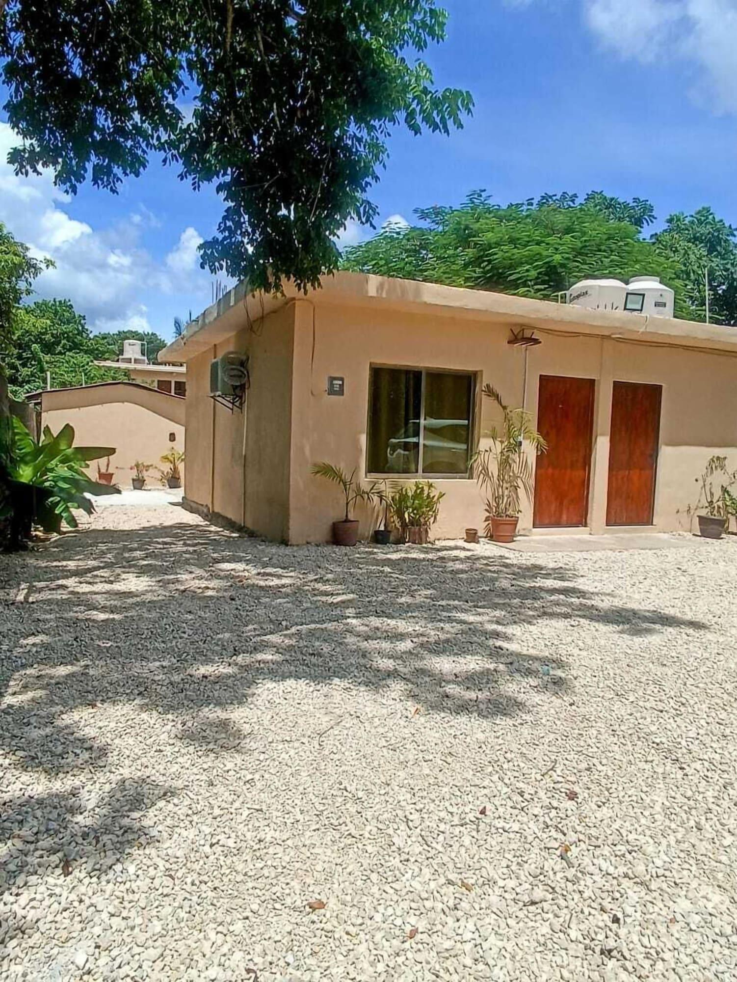 Vista Exterior Hotel Beryllos Bacalar