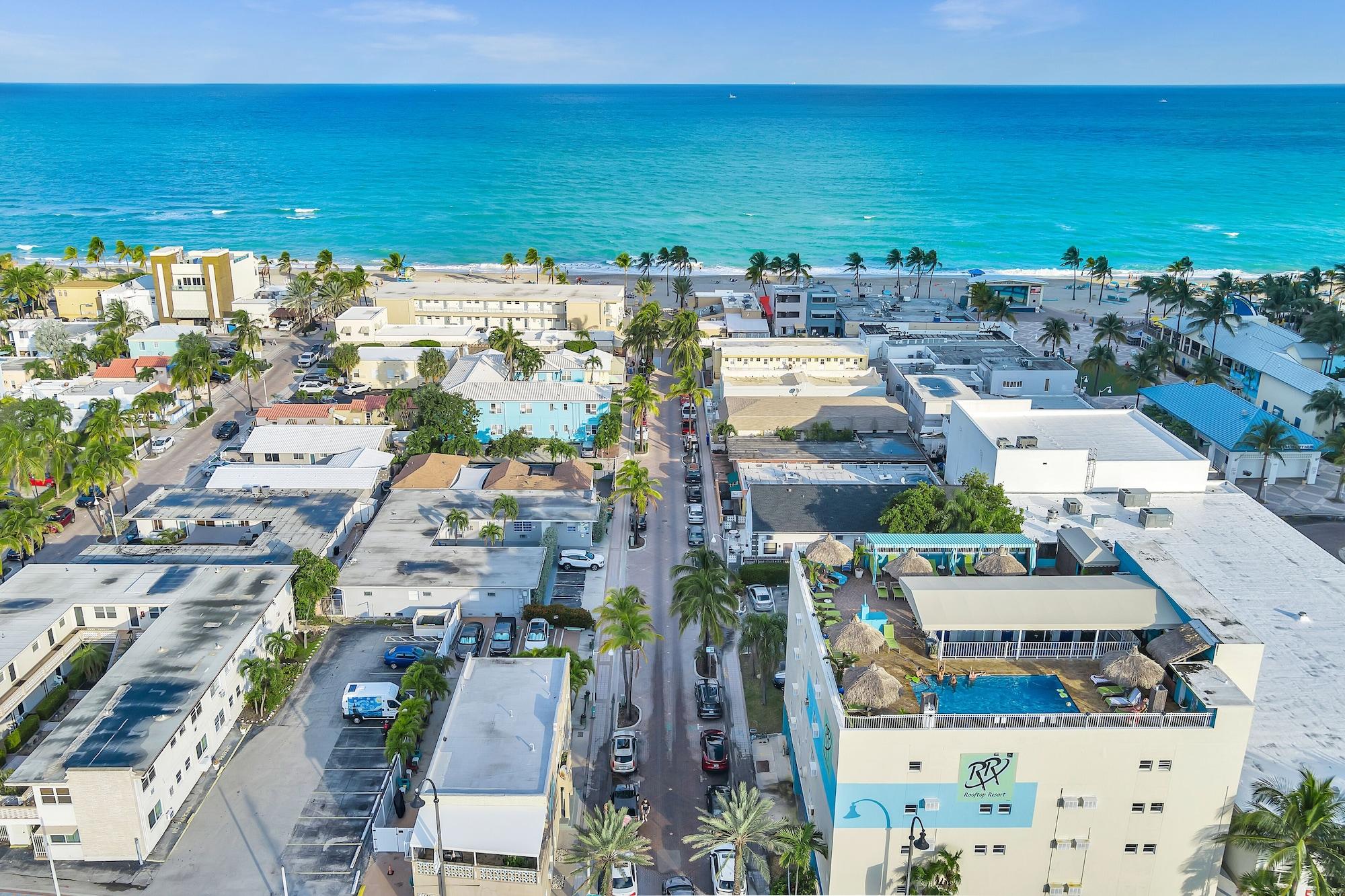 Playa The Charter House