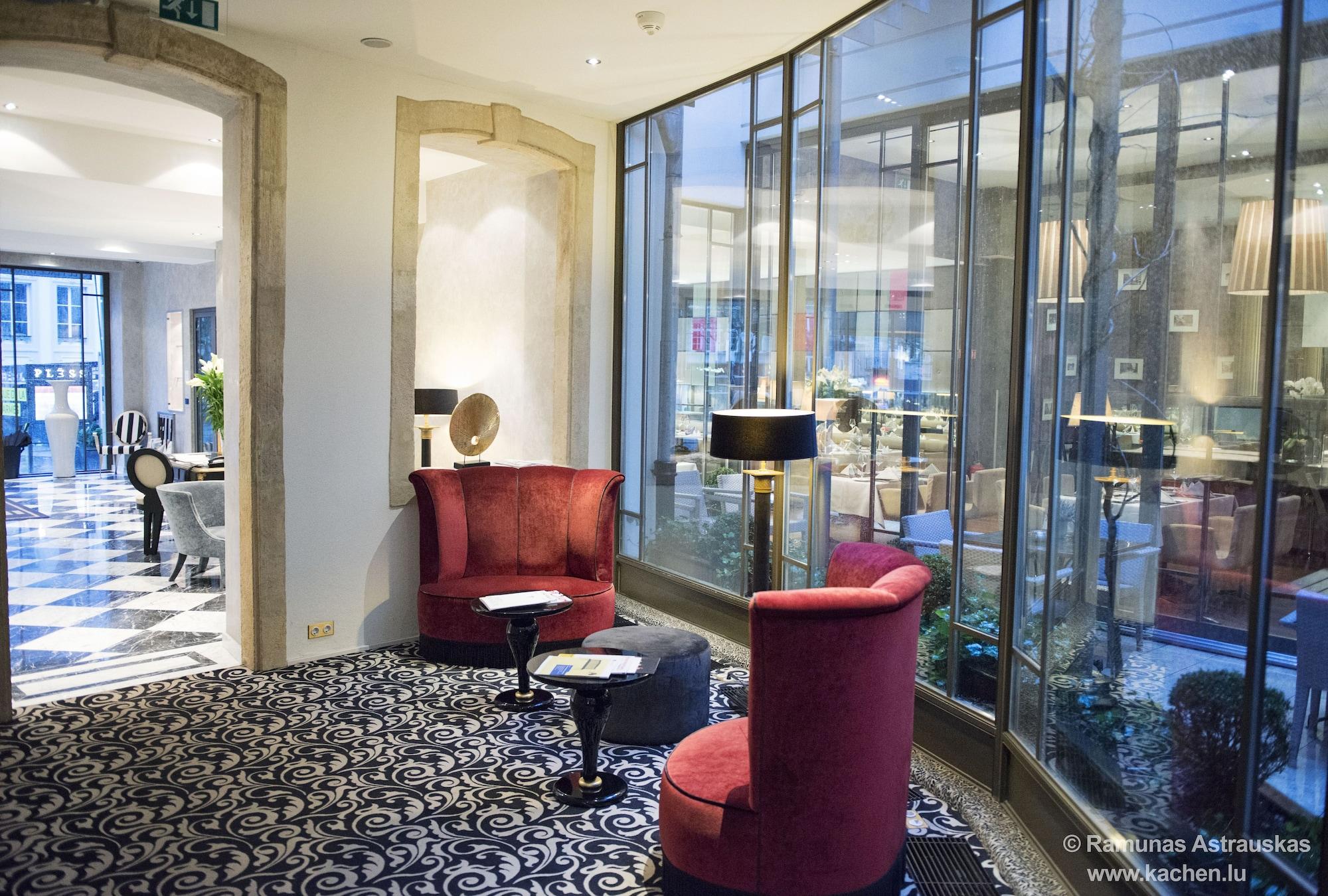 Vista Lobby Hotel Le Place d'Armes - Relais & Châteaux