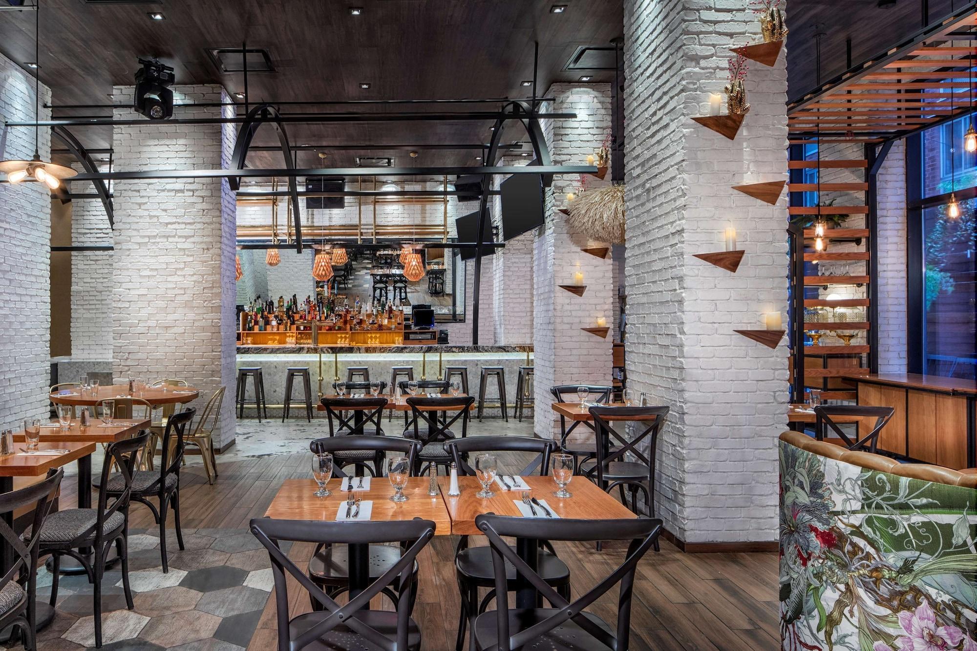 Restaurant DoubleTree by Hilton New York Times Square West