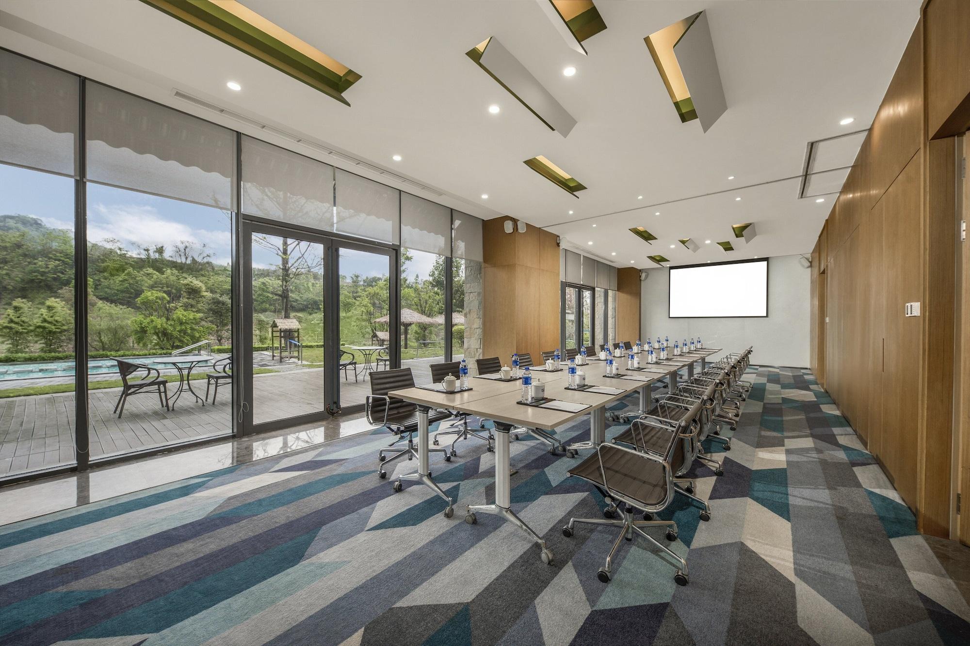 Sala de Reuniones Holiday Inn Express Emei Mountain by IHG