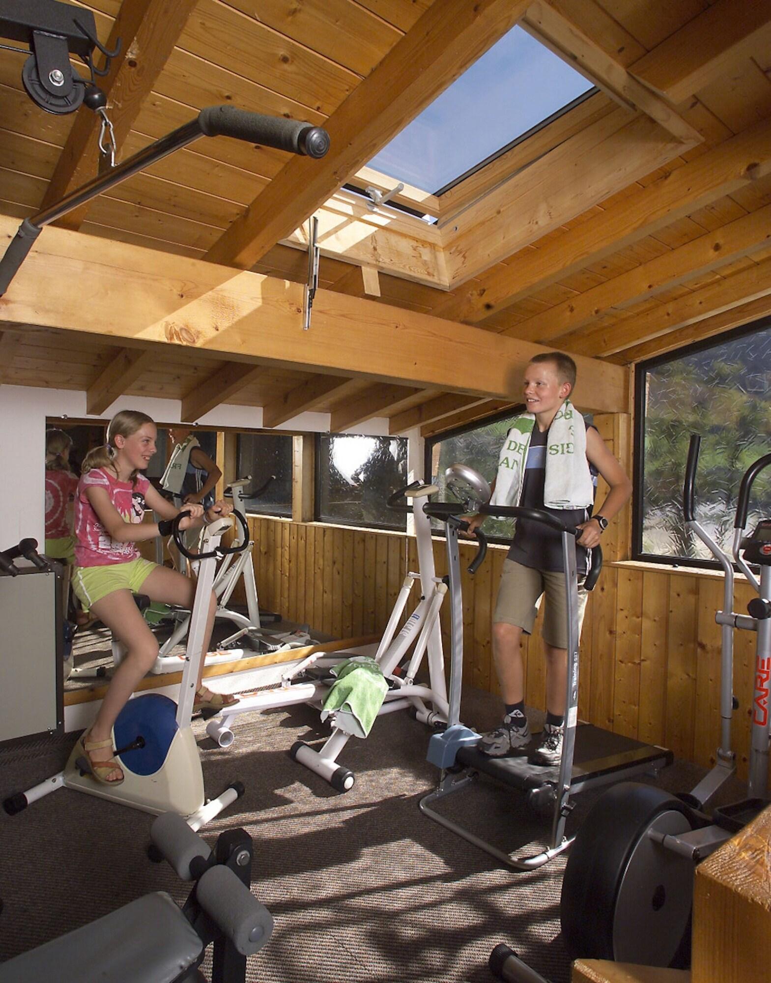 Gimnasio Hôtel Loisirs Les Côtes, Résidence et Chalets
