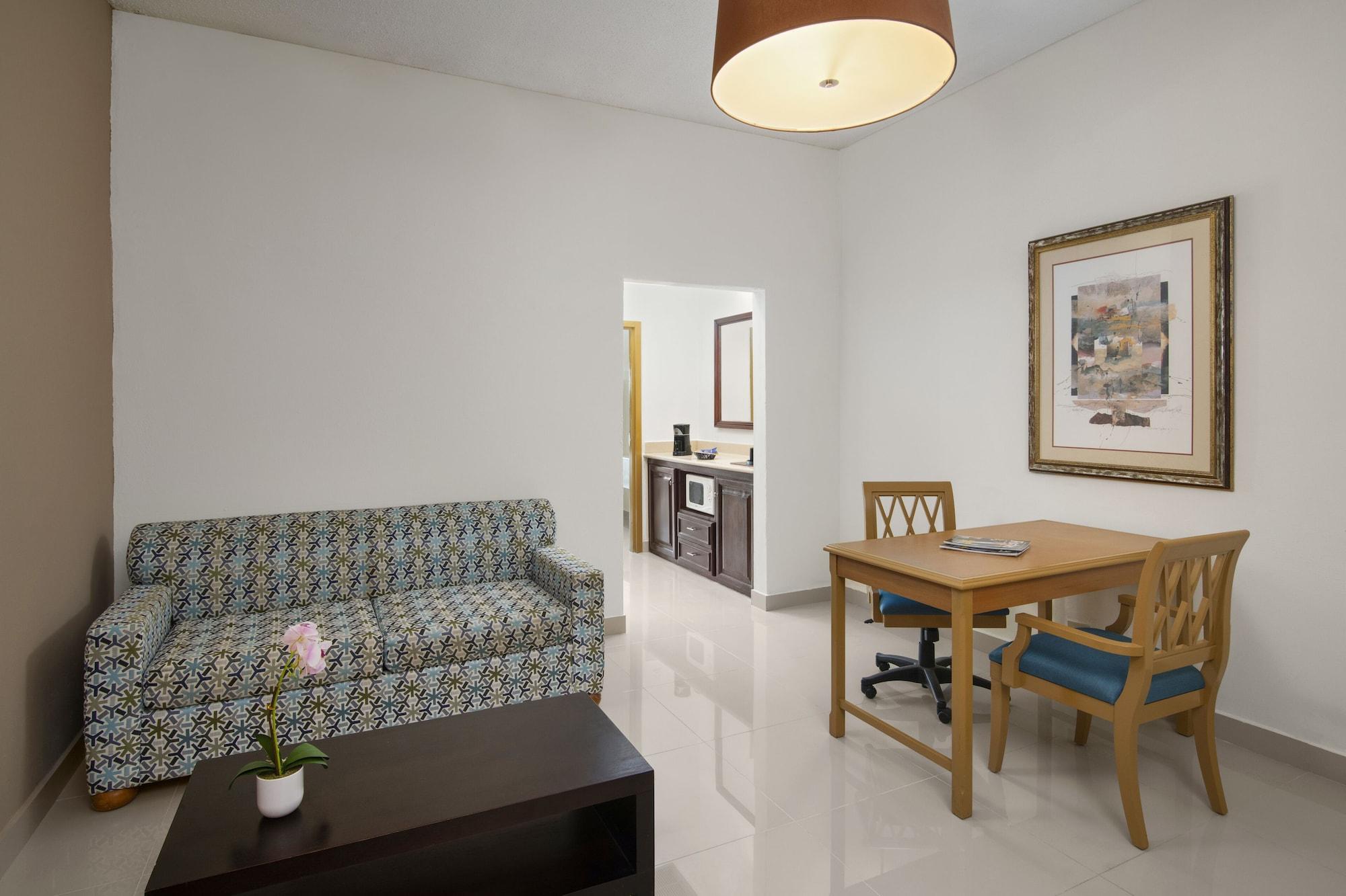 Habitación Hodelpa Garden Suites Golf & Convention Center