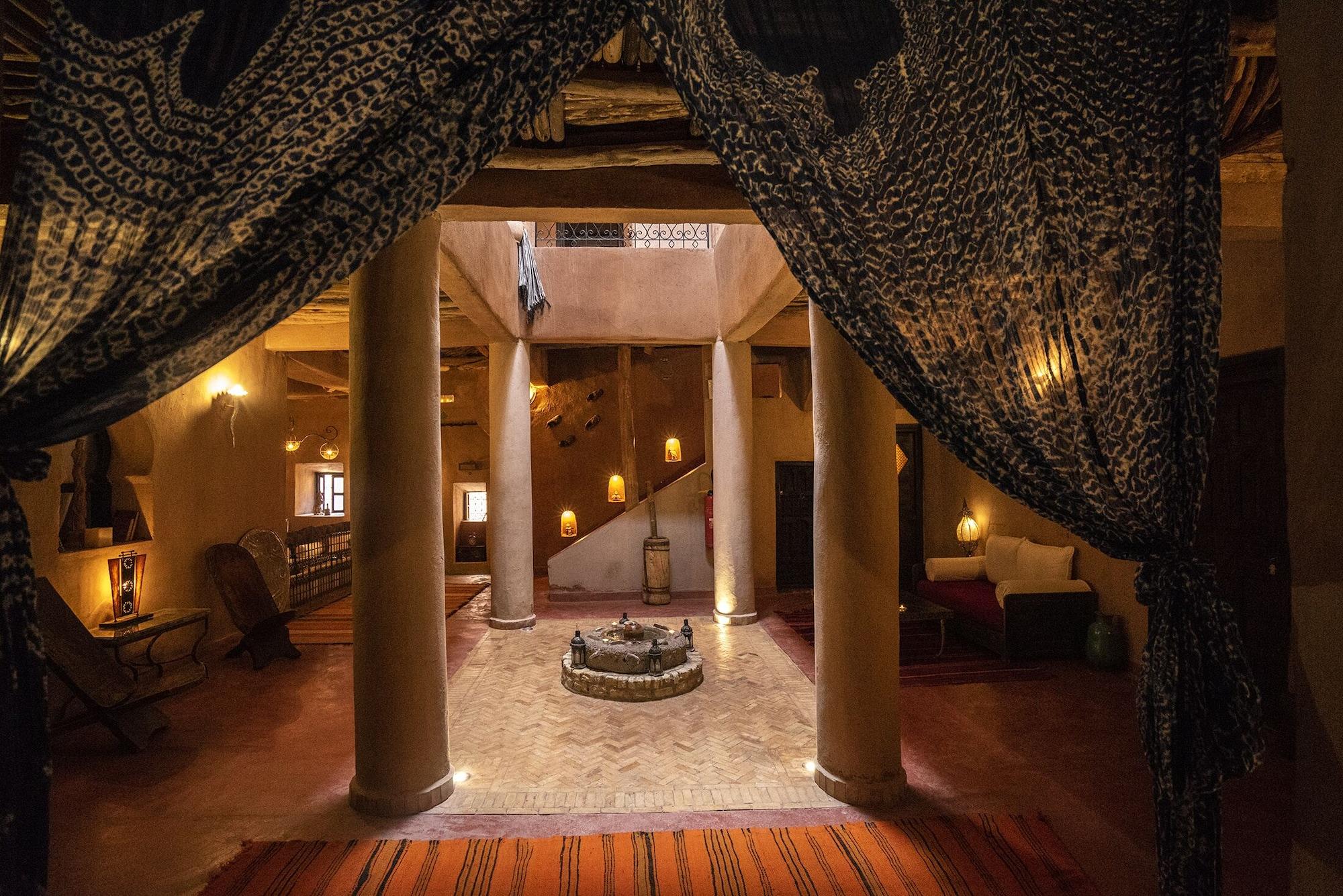 Vista Lobby Dar Kamar