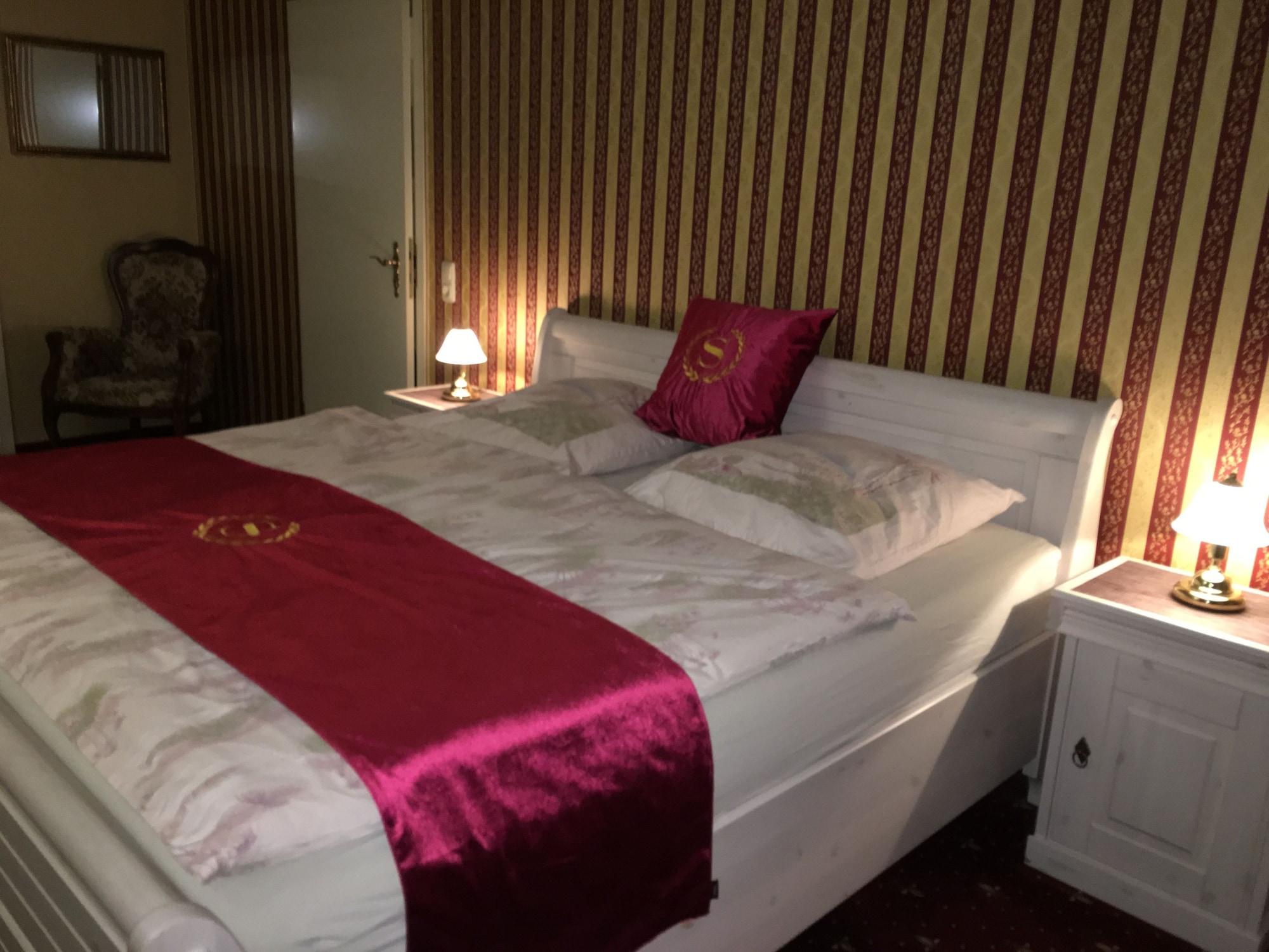 Varios Pension Ramona