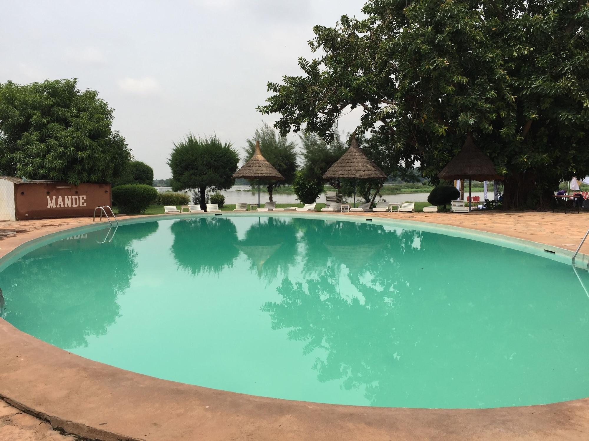 Vista Piscina Hôtel Mandé
