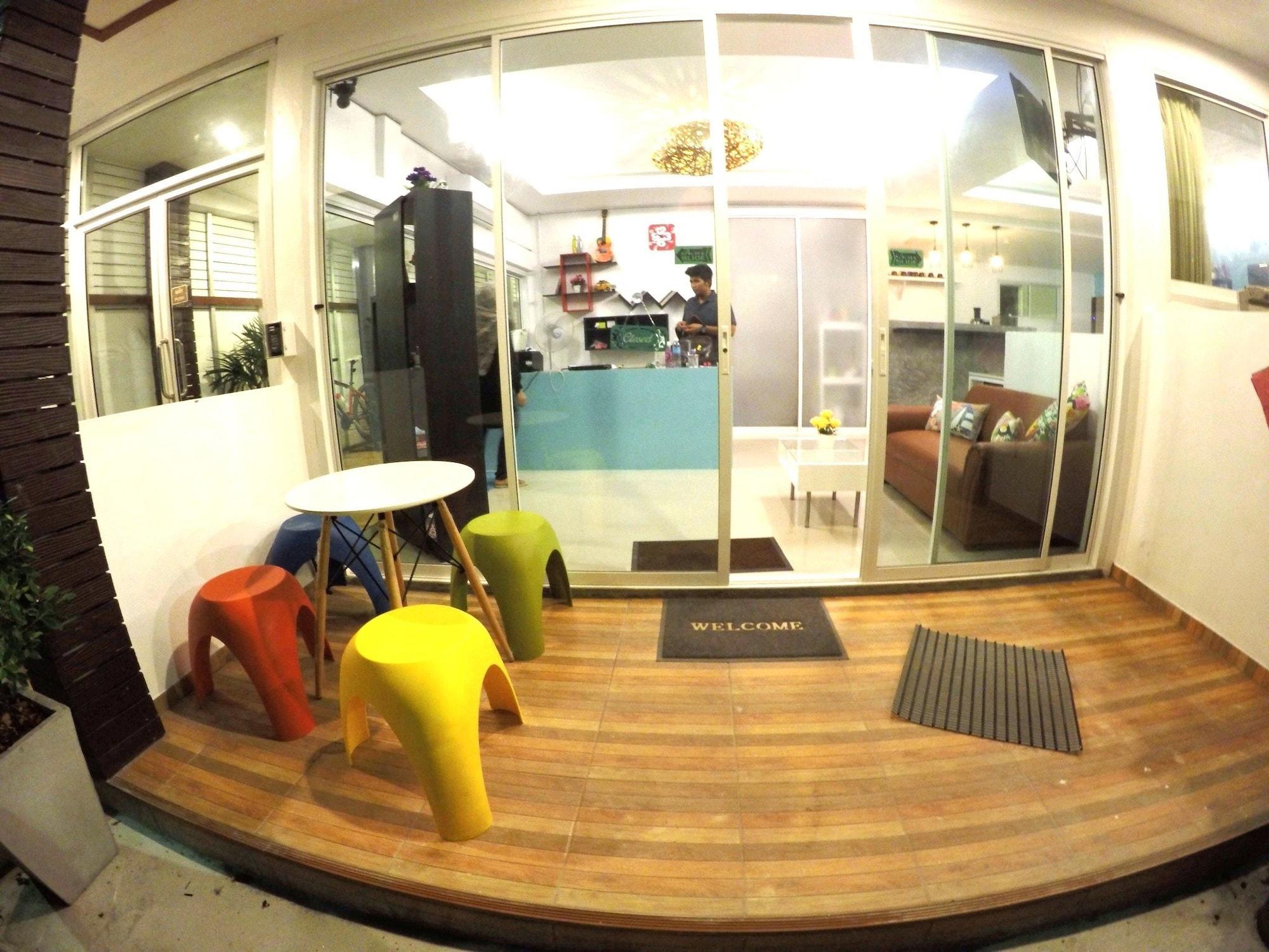 Vista Lobby At We Patong hostel