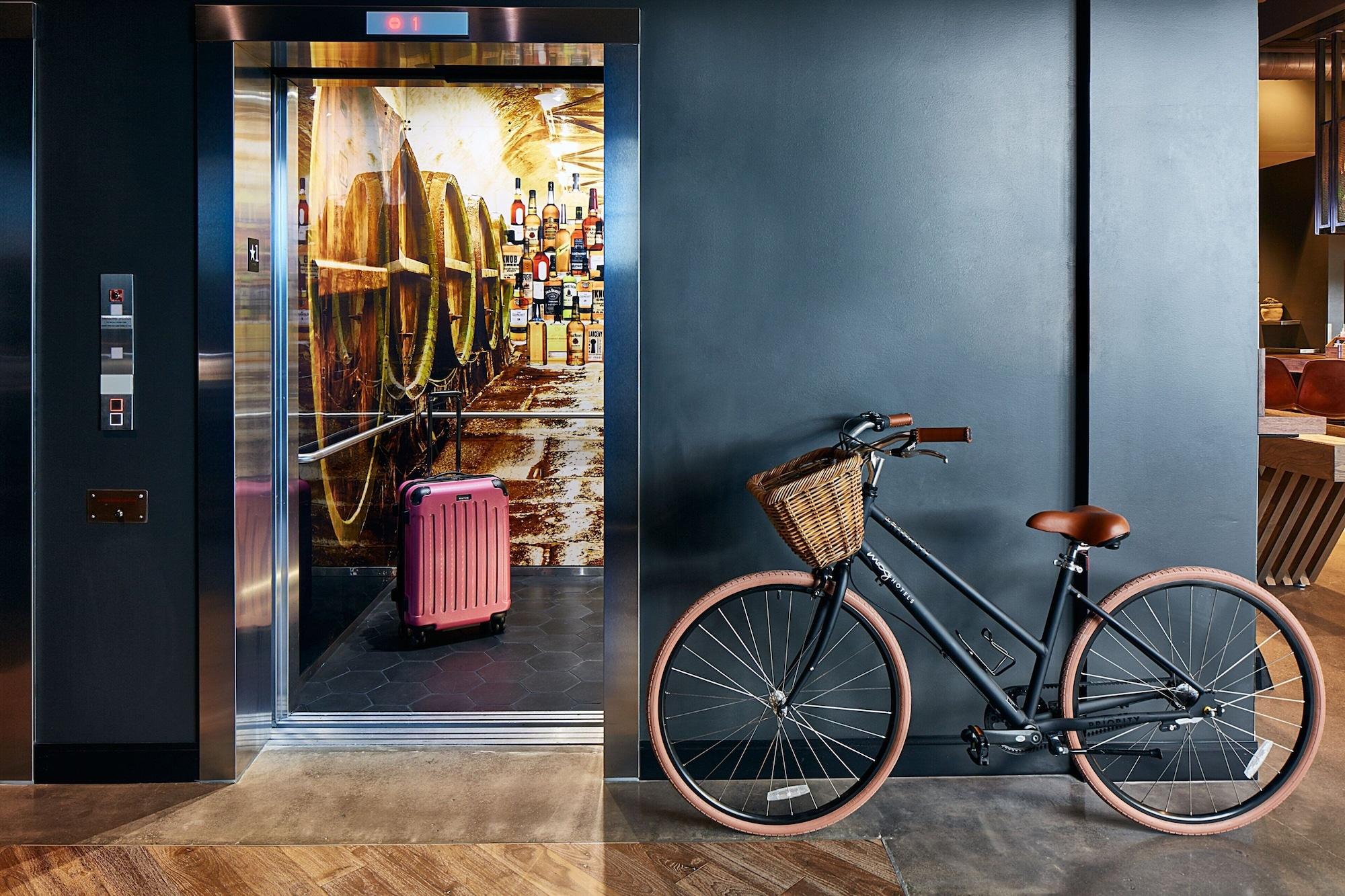 Vista Lobby Moxy Denver Cherry Creek