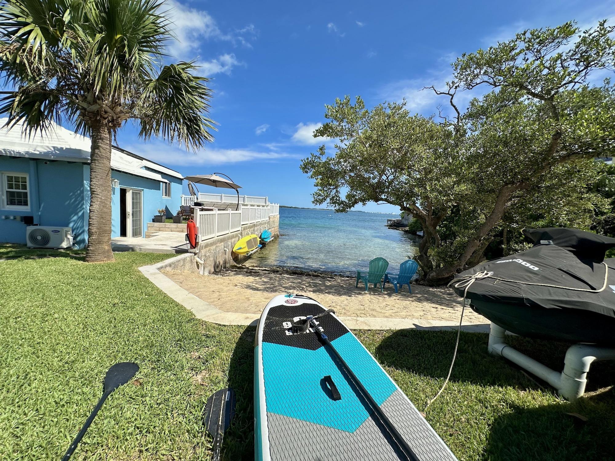 Vista Exterior Blue Water