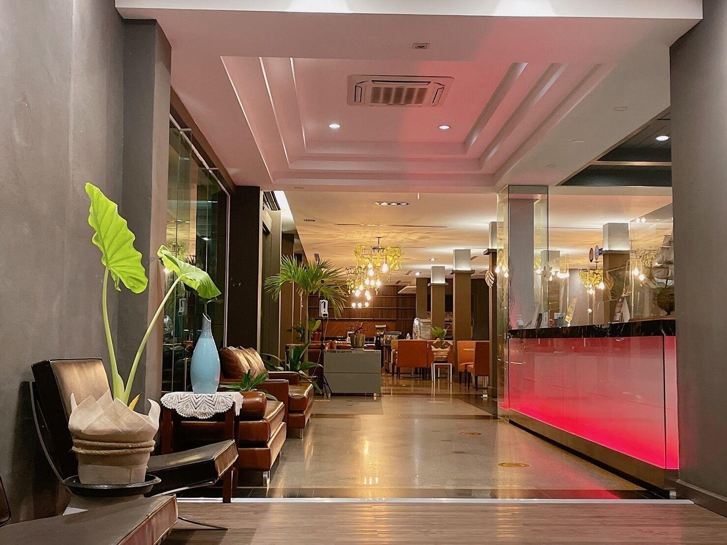 Varios C & N Hotel Patong, Phuket
