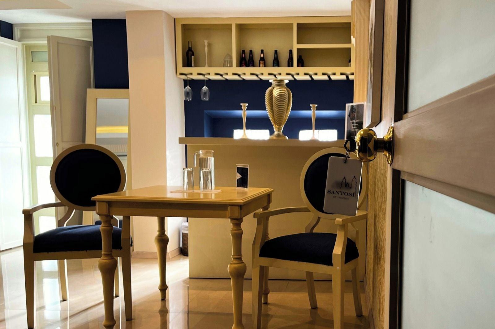 Set de Habitación Hotel Santosi