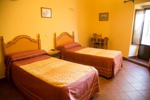 Alojamiento - Hostal Hueso