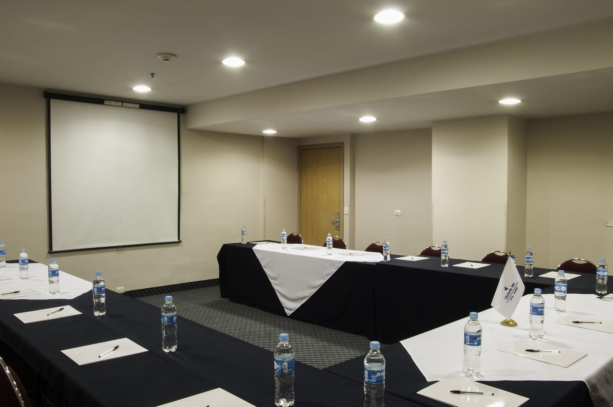 Sala de Reuniones Victoria Inn Hotel Express