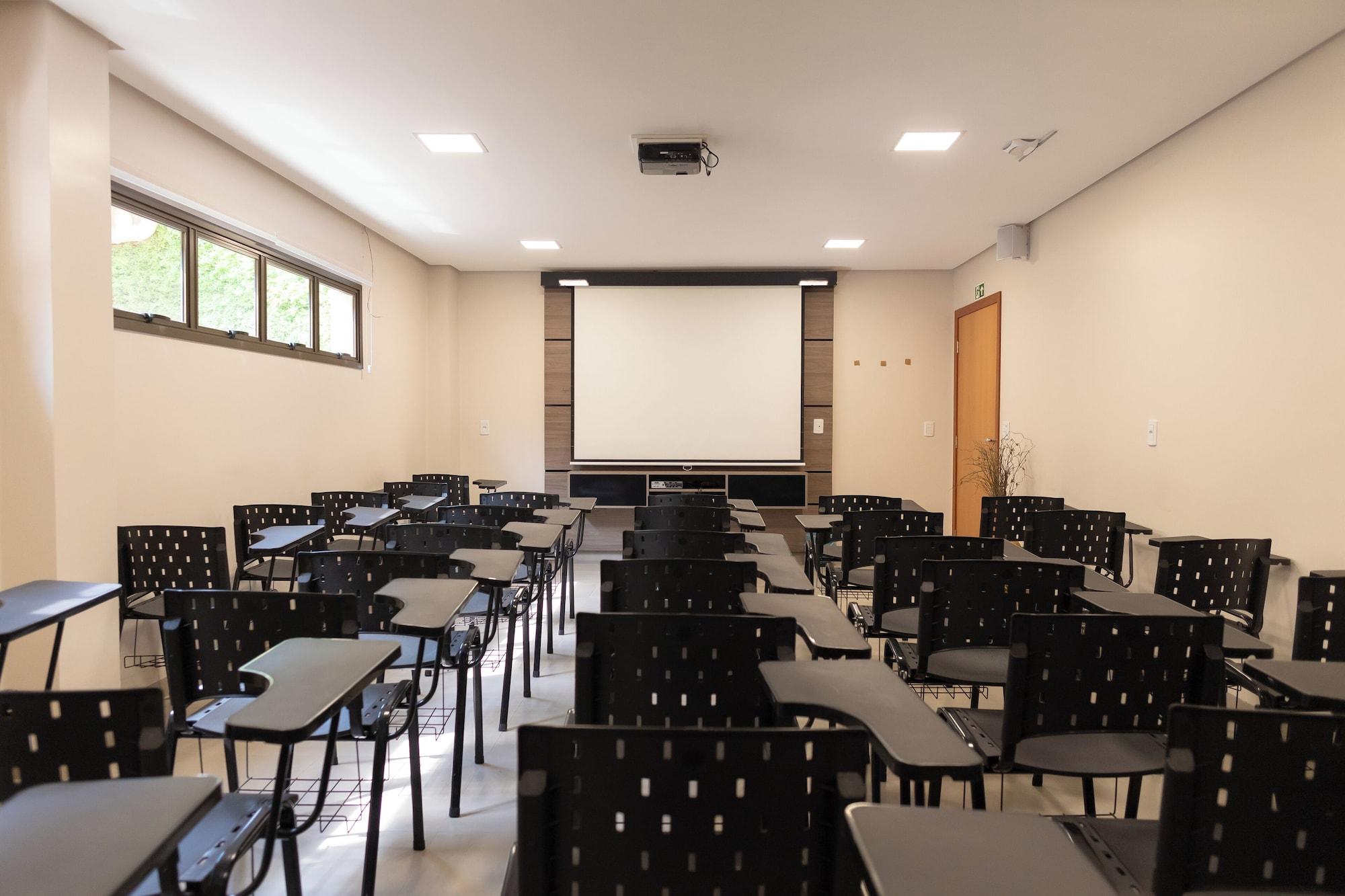 Sala de Reuniones Bravo´s Hotel