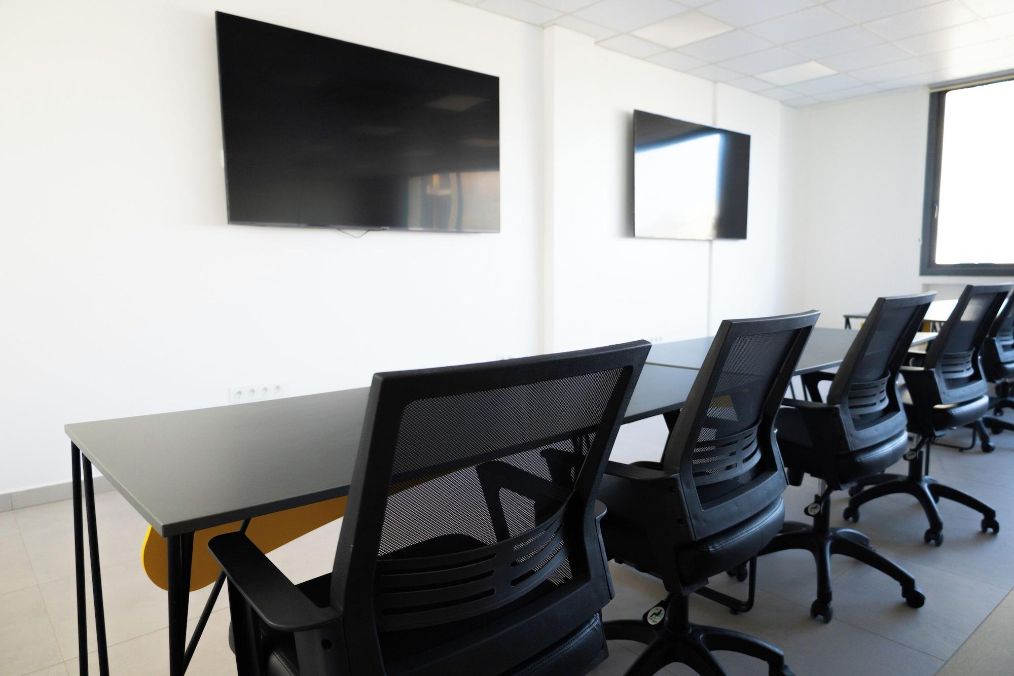 Sala de Reuniones Waypoint Suites