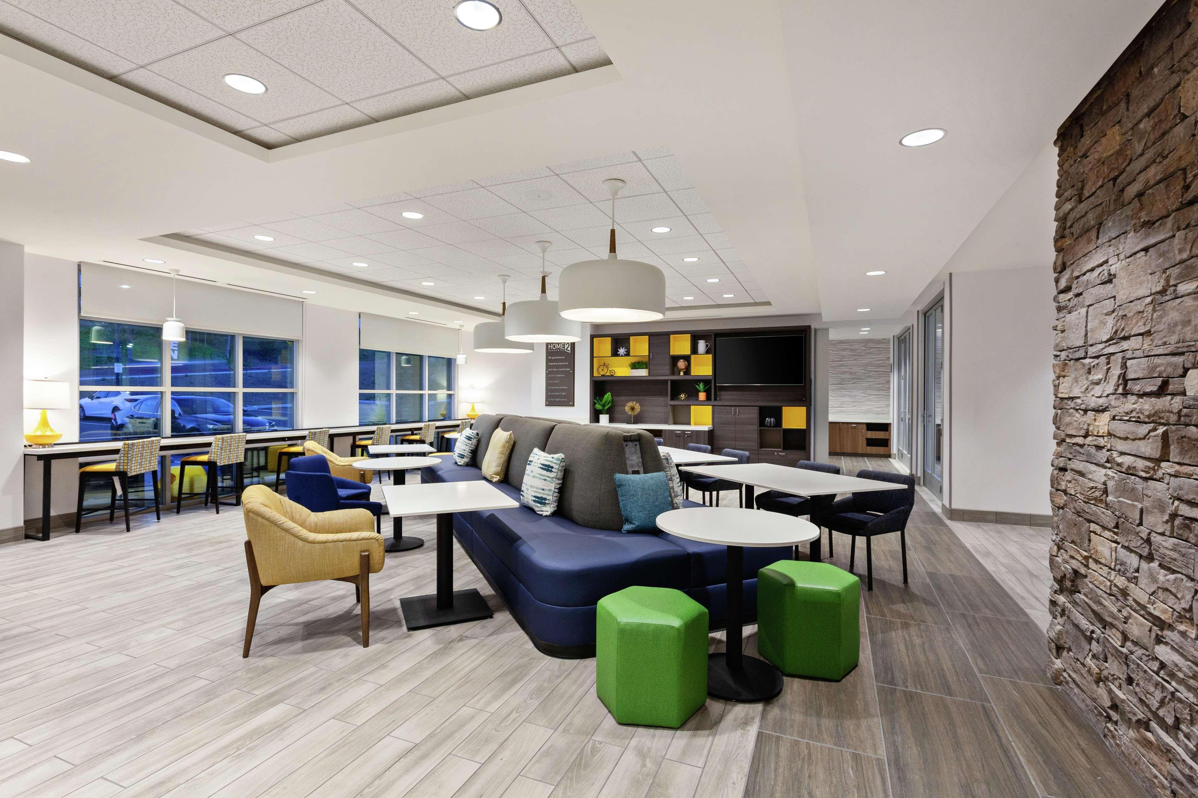 Vista Lobby Home2 Suites by Hilton Temecula