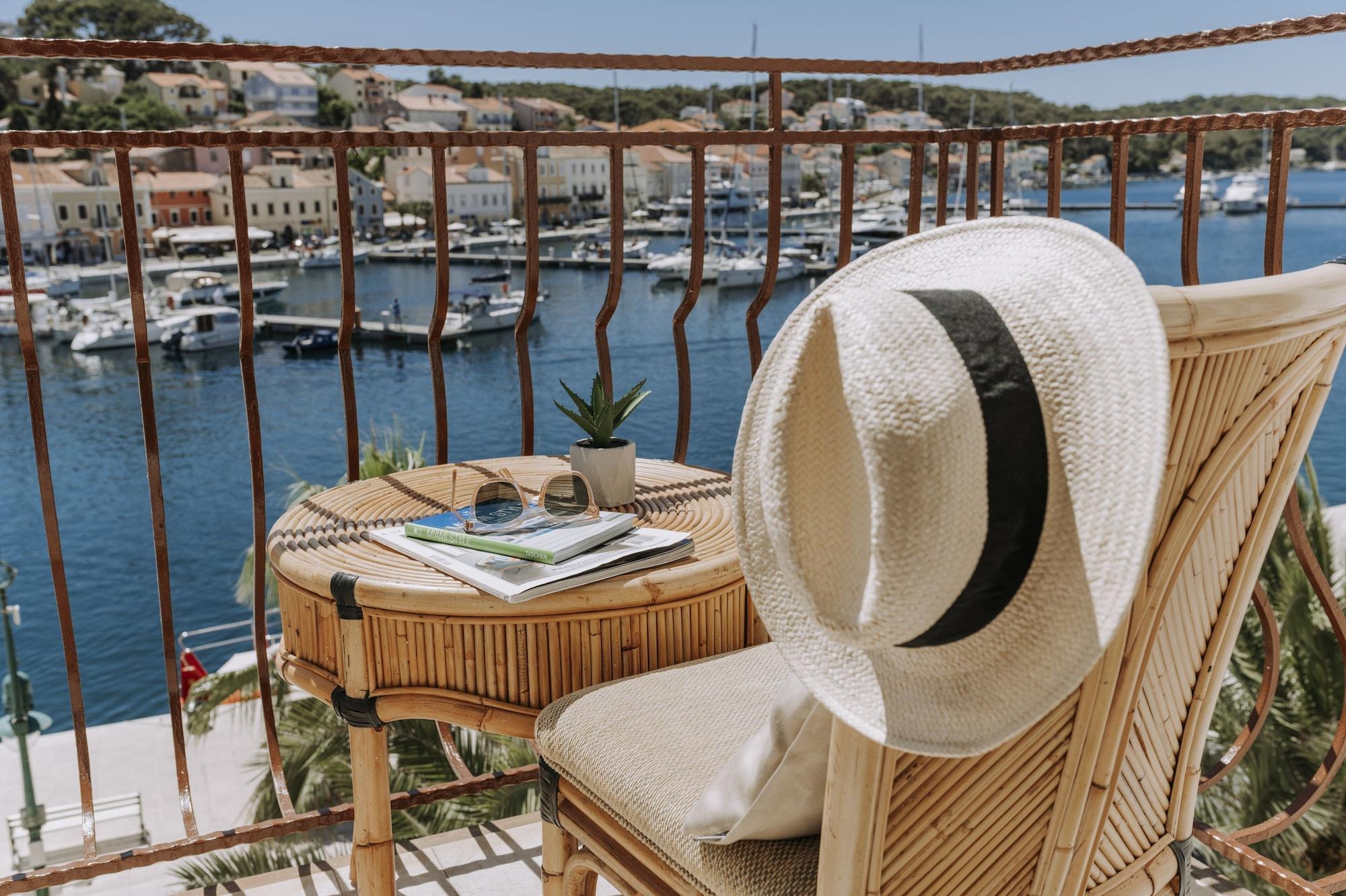 Varios Hotel Apoksiomen
