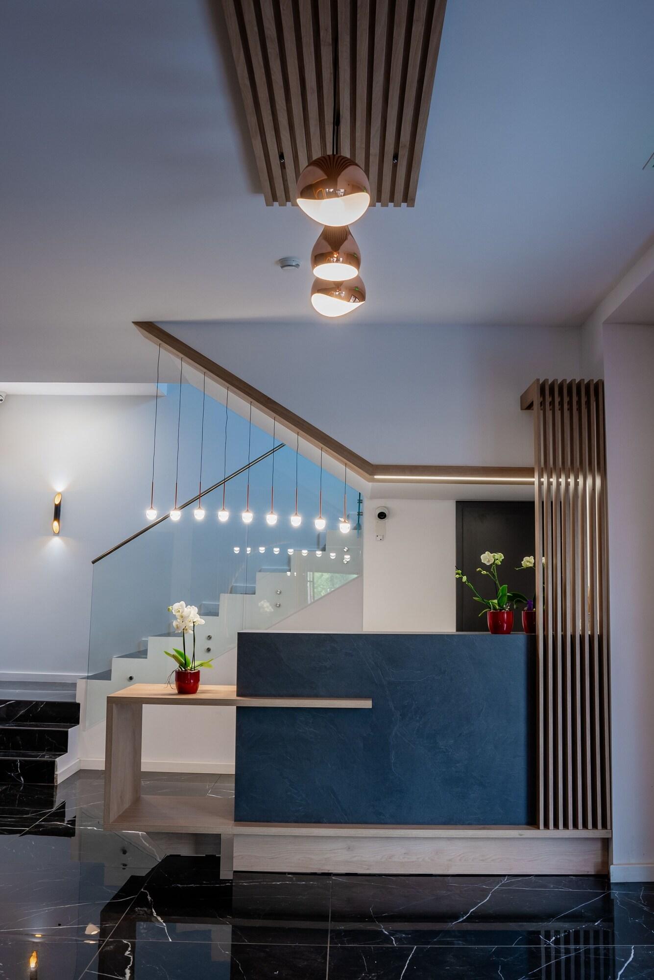 Vista Lobby M City Aparthotel