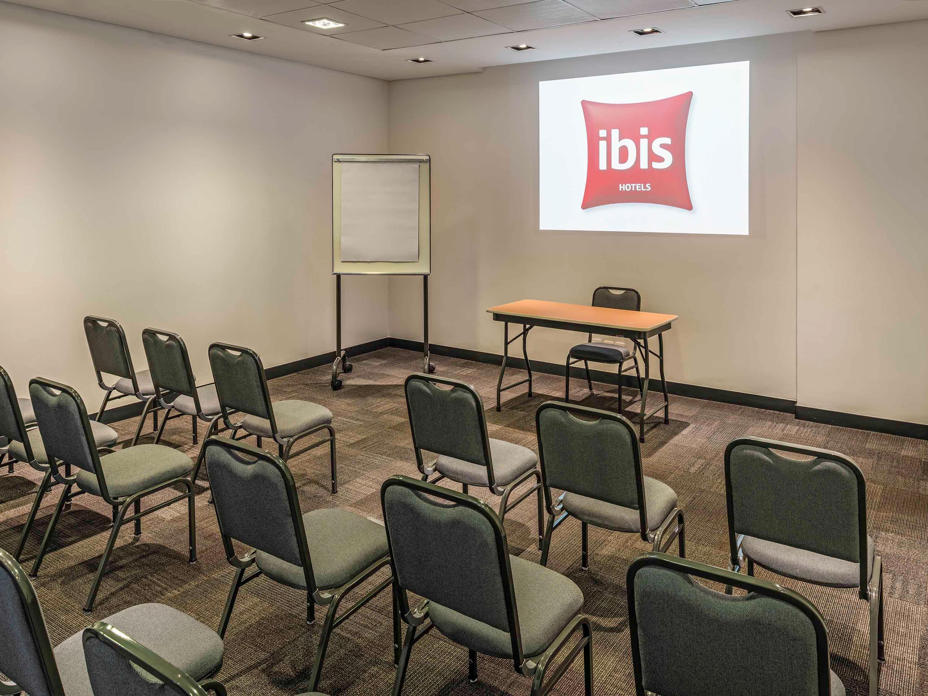 Centro de Negocios ibis Chapeco
