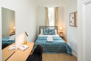 Alquiler Vacacional - Steps from Buckingham Palace, Victoria & St James’s Park