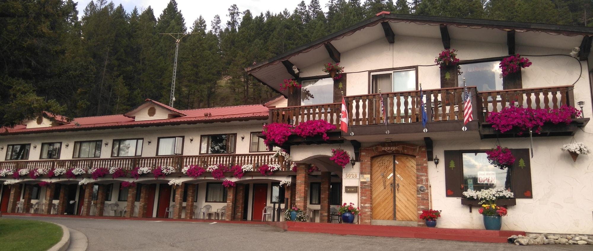 Varios Gables Motel