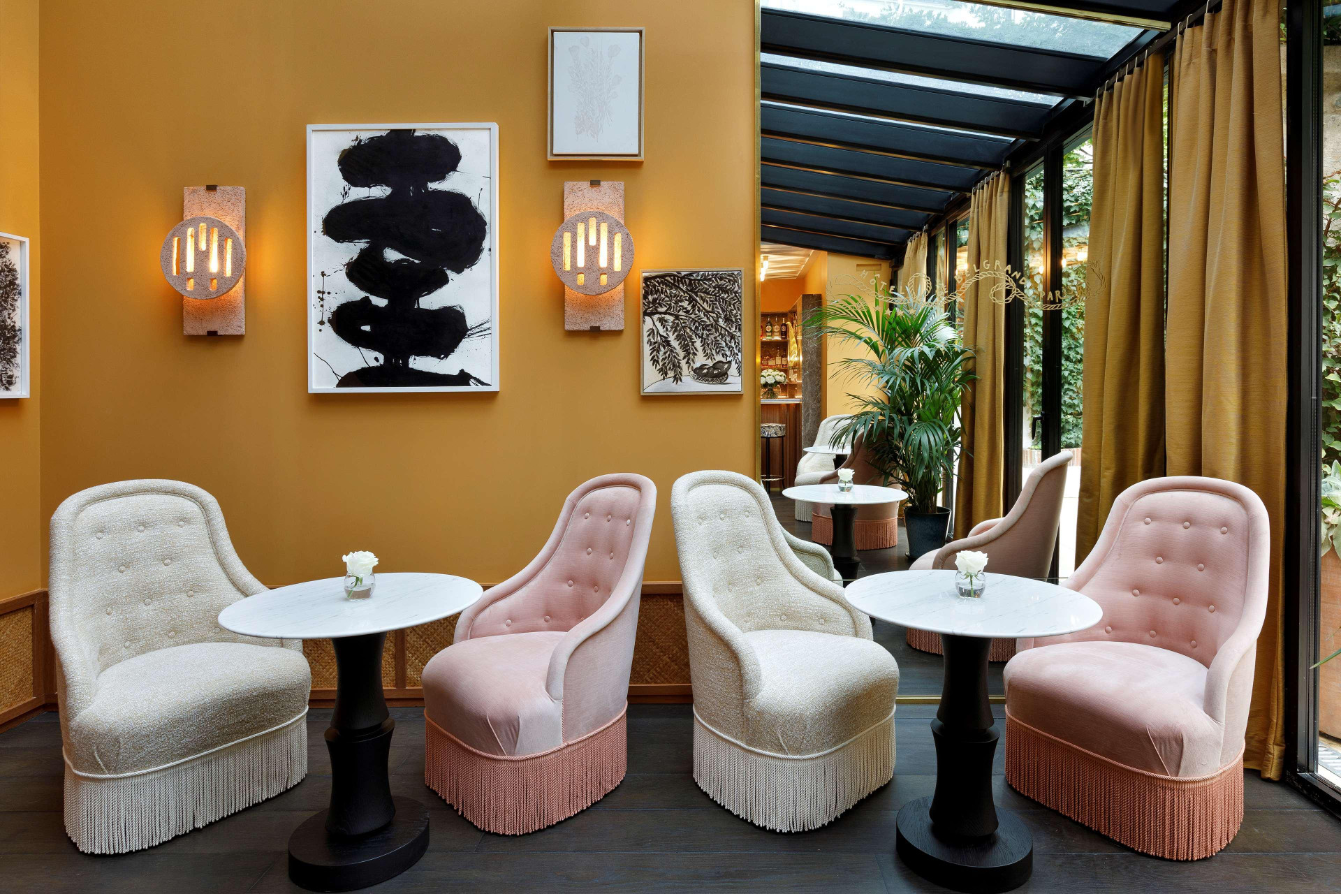 Vista Lobby Le Belgrand Hotel Paris Champs Elysees, Tapestry by Hilton