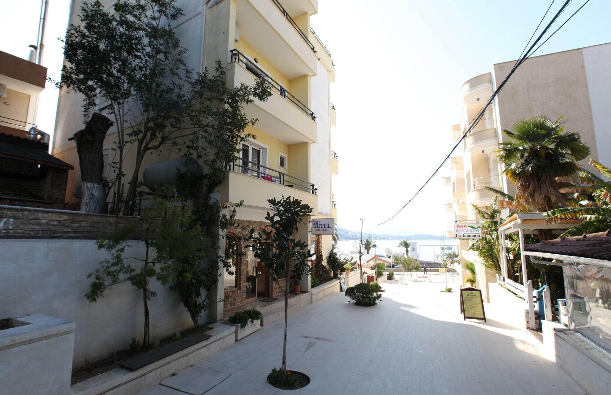 Vista Exterior Hotel Real