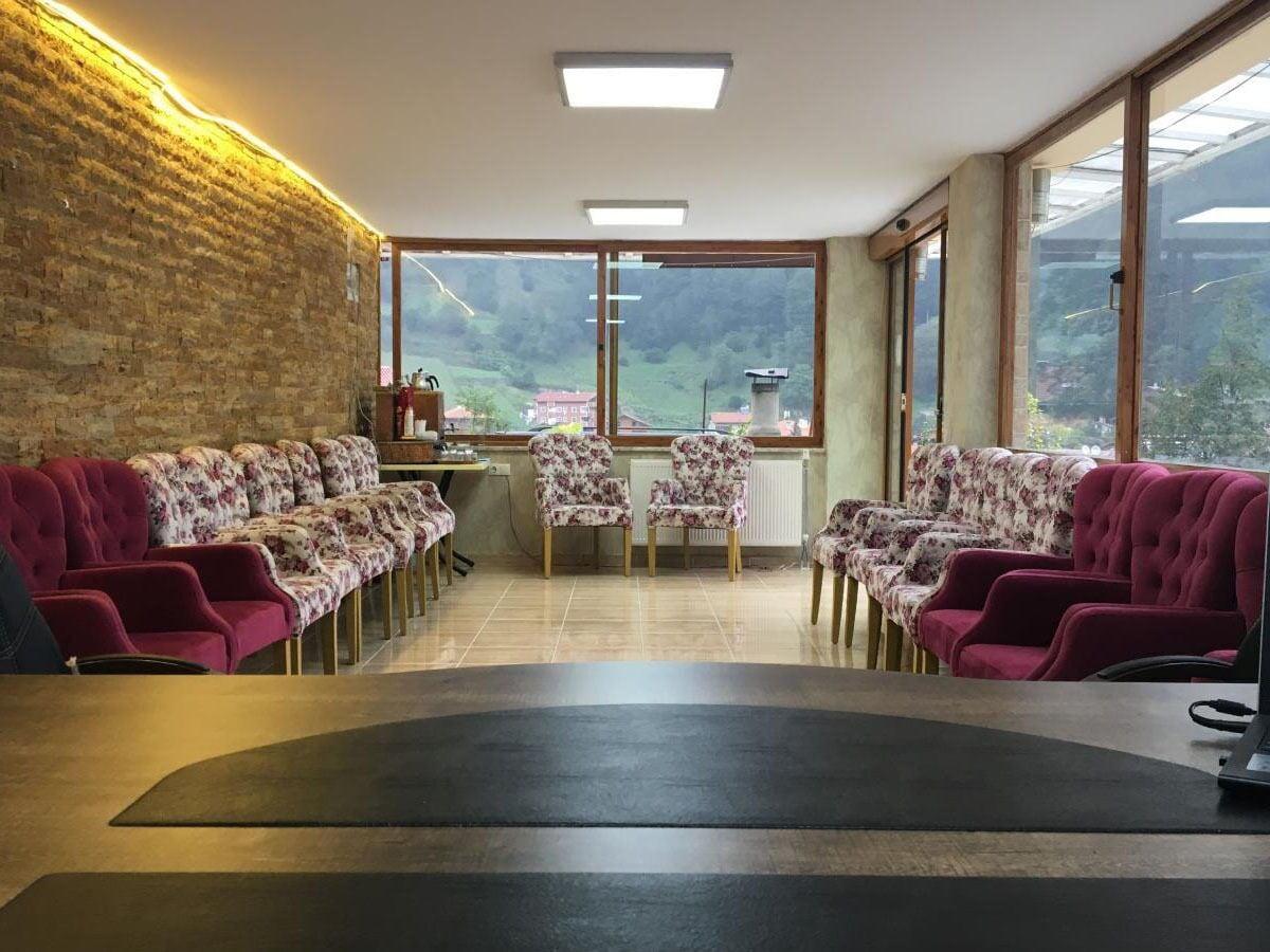 Vista Lobby Ilhan Suit Hotel