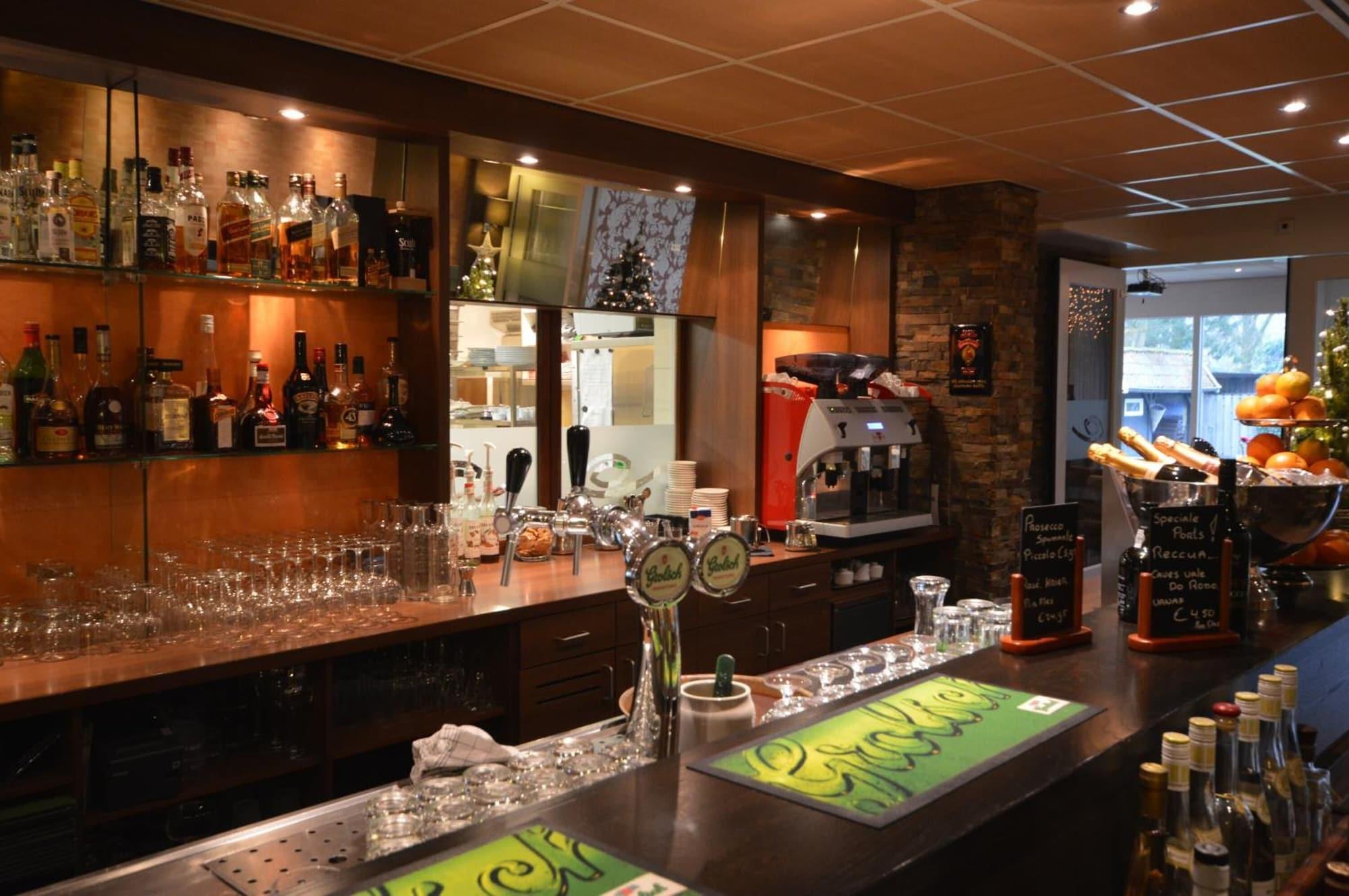 Bar/Salón Hotel De Rozenstruik